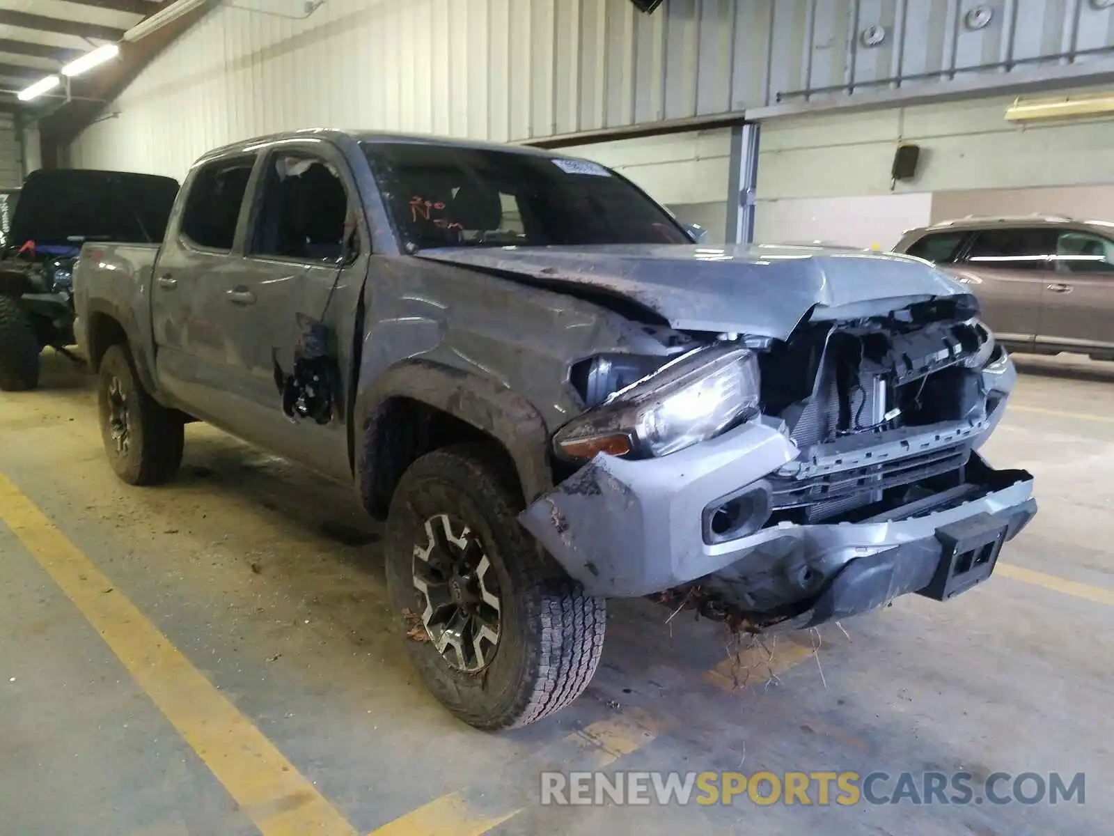 1 Photograph of a damaged car 3TYCZ5AN3LT004219 TOYOTA TACOMA 2020