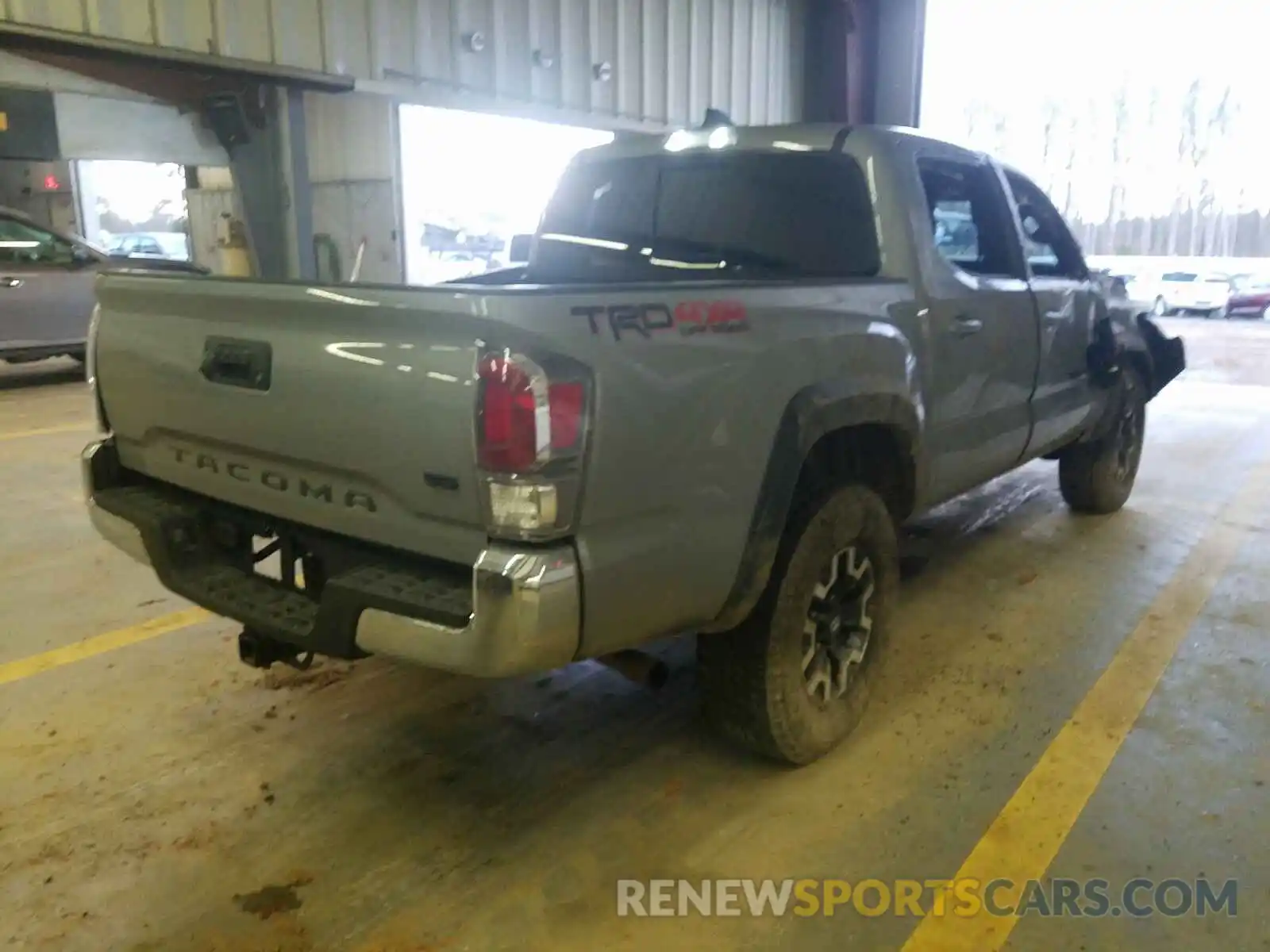 4 Photograph of a damaged car 3TYCZ5AN3LT004219 TOYOTA TACOMA 2020