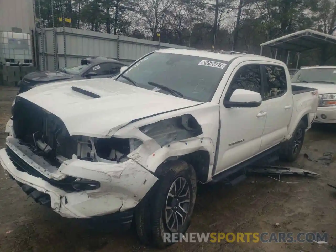 2 Photograph of a damaged car 3TYCZ5AN4LT004570 TOYOTA TACOMA 2020