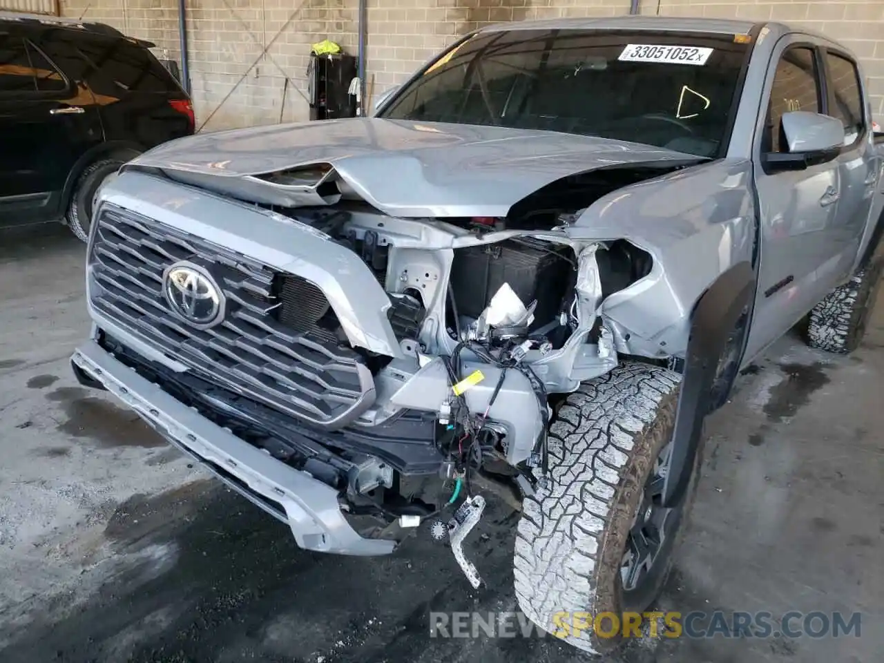 9 Photograph of a damaged car 3TYCZ5AN7LT003333 TOYOTA TACOMA 2020