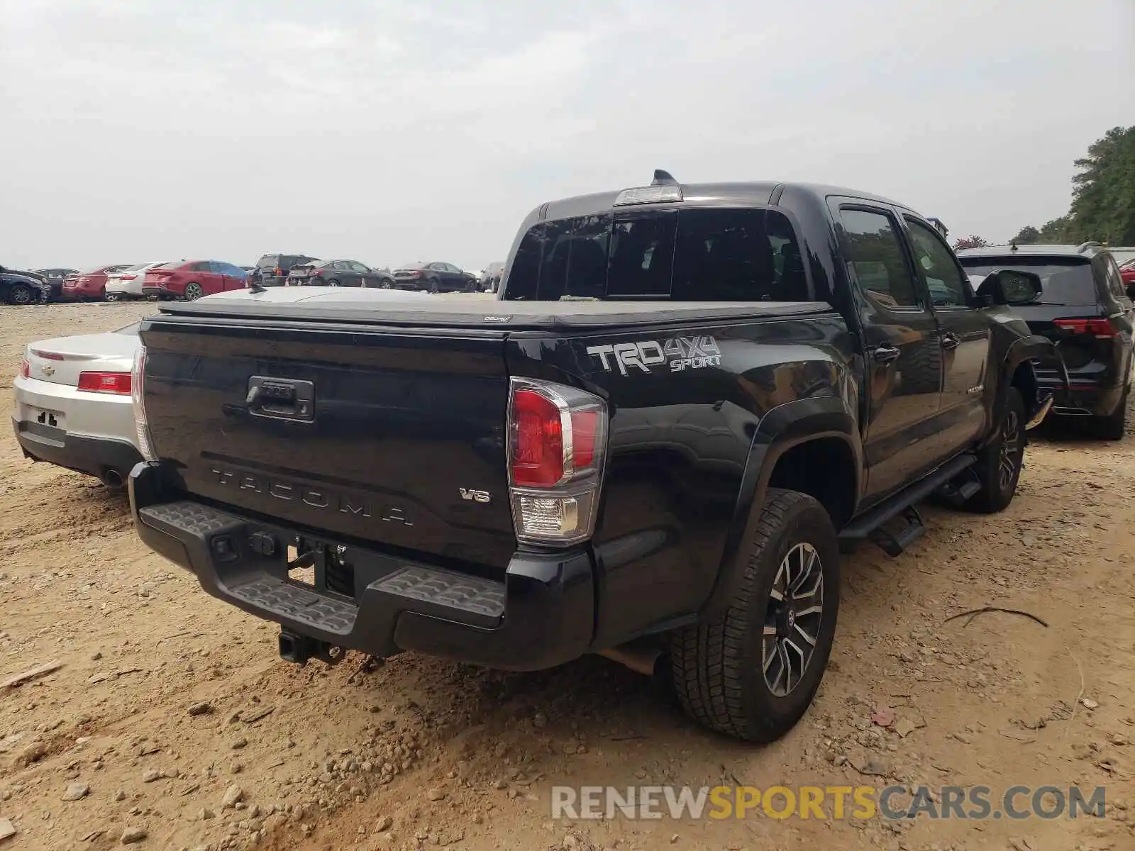 4 Photograph of a damaged car 3TYCZ5AN8LT002238 TOYOTA TACOMA 2020