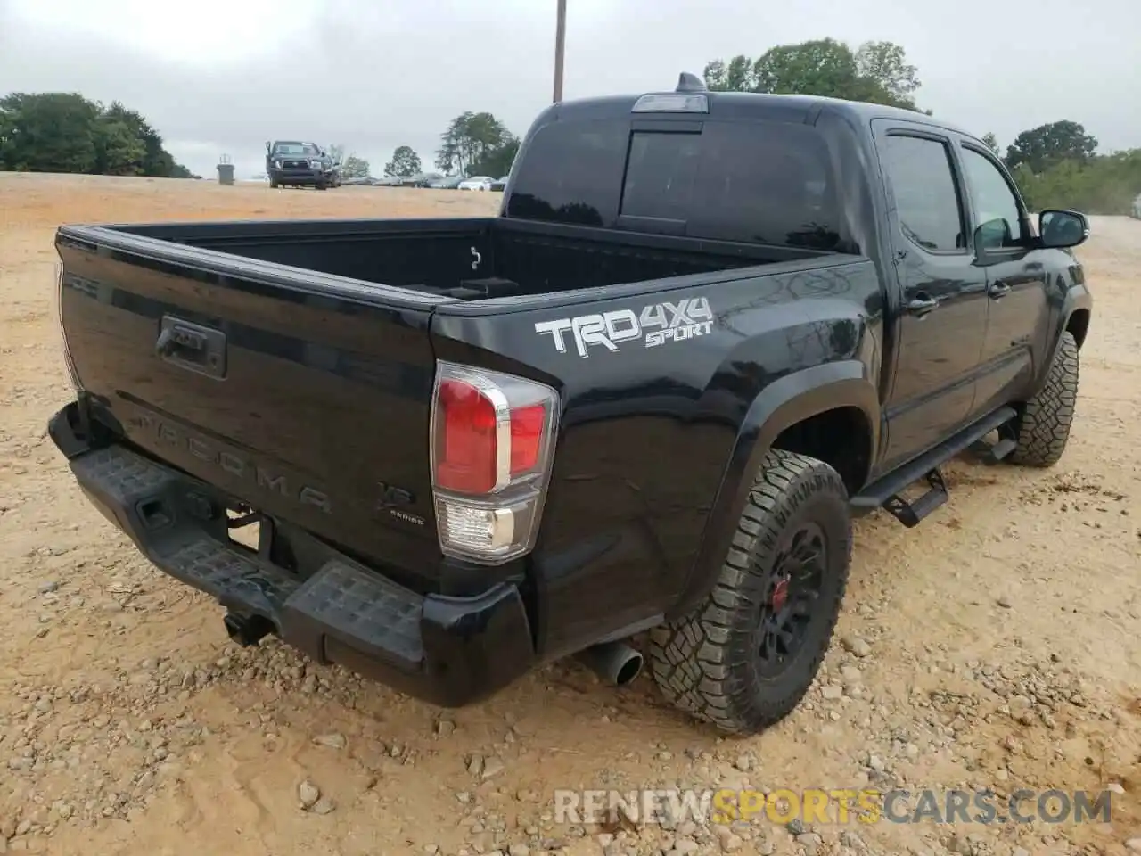 4 Photograph of a damaged car 3TYCZ5AN8LT006905 TOYOTA TACOMA 2020