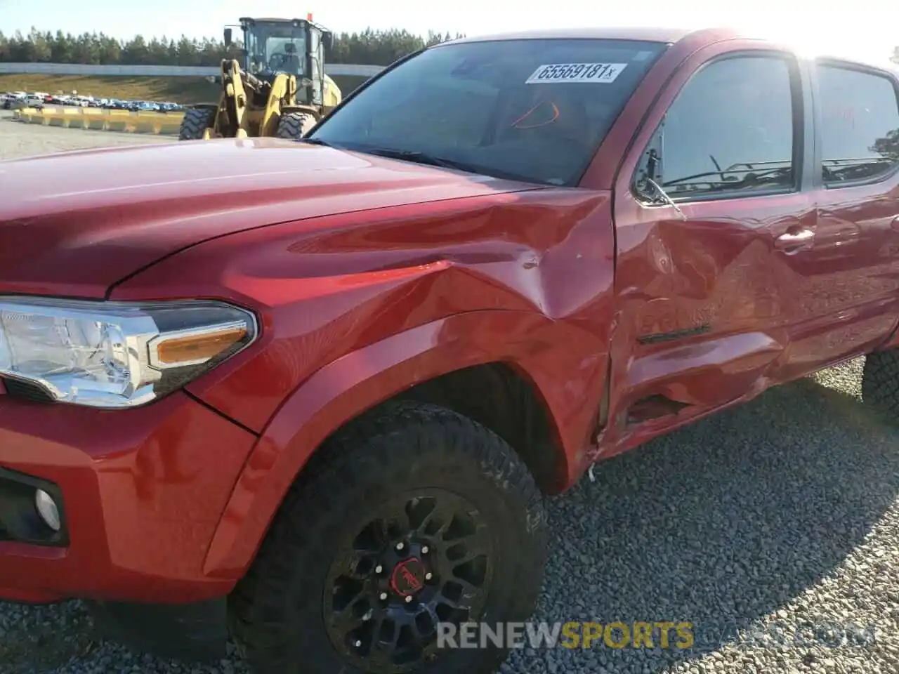 9 Photograph of a damaged car 3TYCZ5AN9LT004113 TOYOTA TACOMA 2020