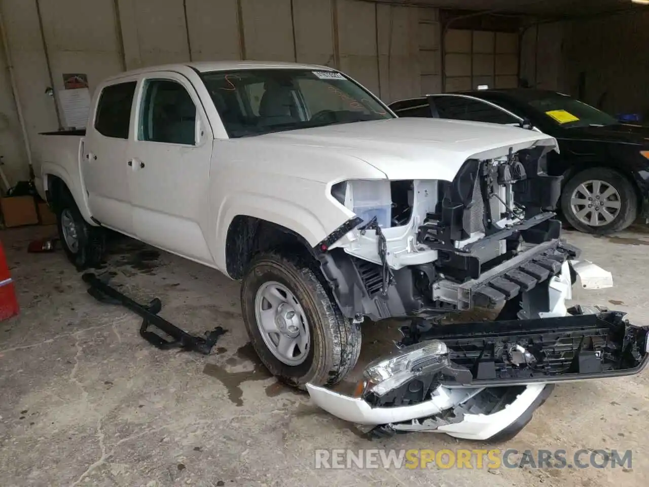 1 Photograph of a damaged car 3TYCZ5AN9LT007111 TOYOTA TACOMA 2020