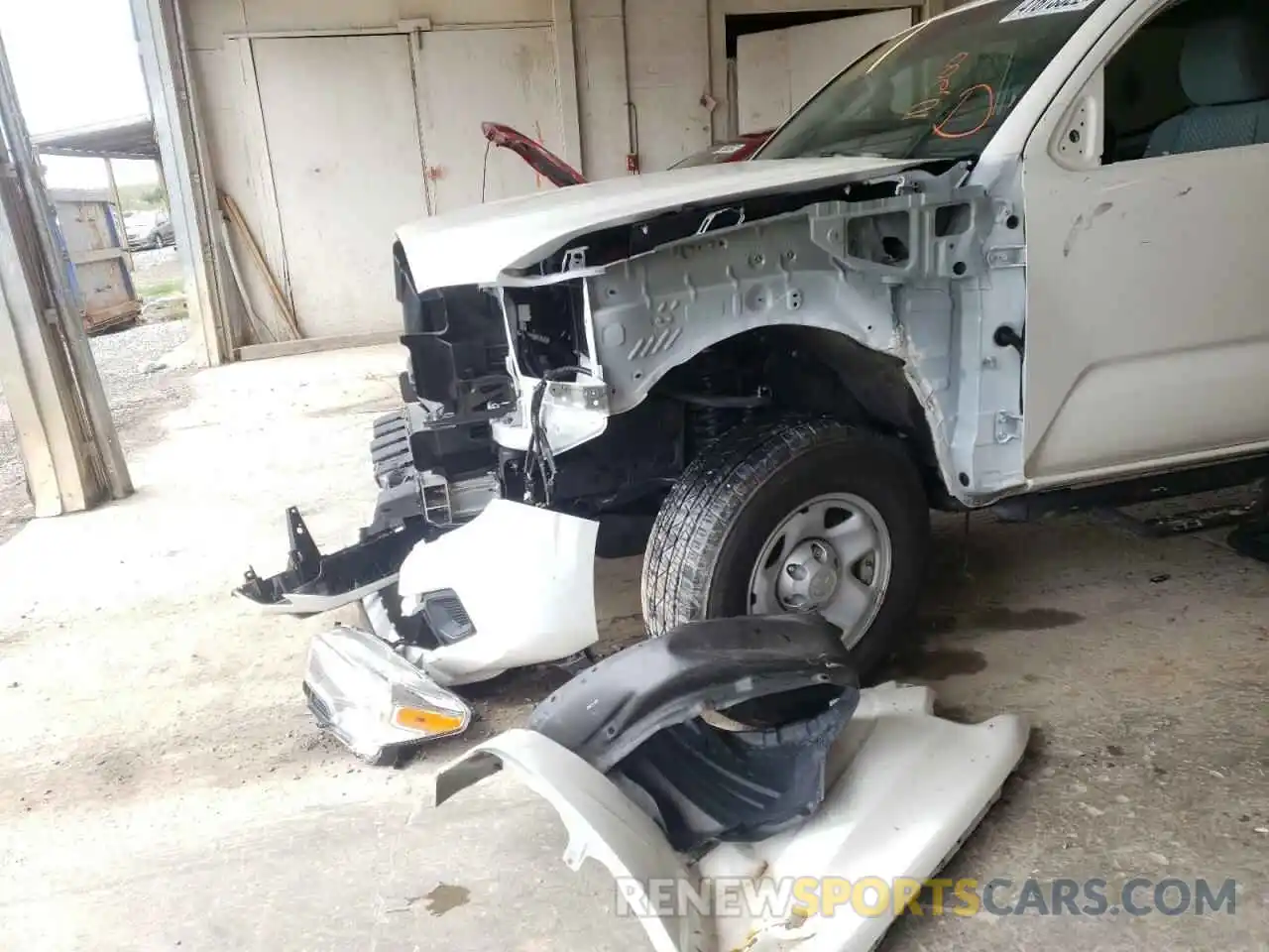 9 Photograph of a damaged car 3TYCZ5AN9LT007111 TOYOTA TACOMA 2020