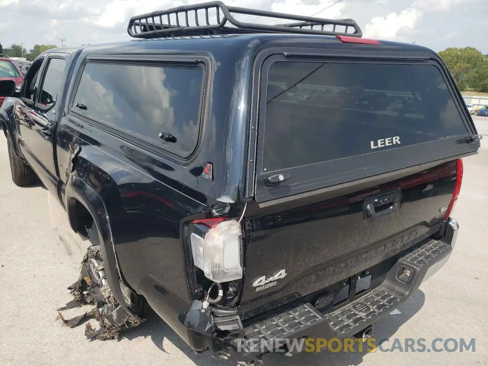 3 Photograph of a damaged car 3TYDZ5BN5LT000014 TOYOTA TACOMA 2020