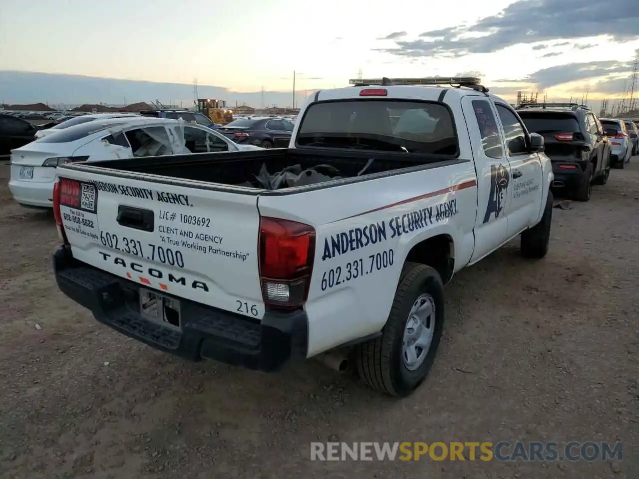 4 Photograph of a damaged car 3TYRX5GN3LT002204 TOYOTA TACOMA 2020