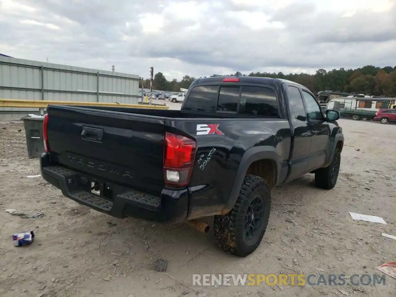 4 Photograph of a damaged car 3TYRX5GN6LT003220 TOYOTA TACOMA 2020