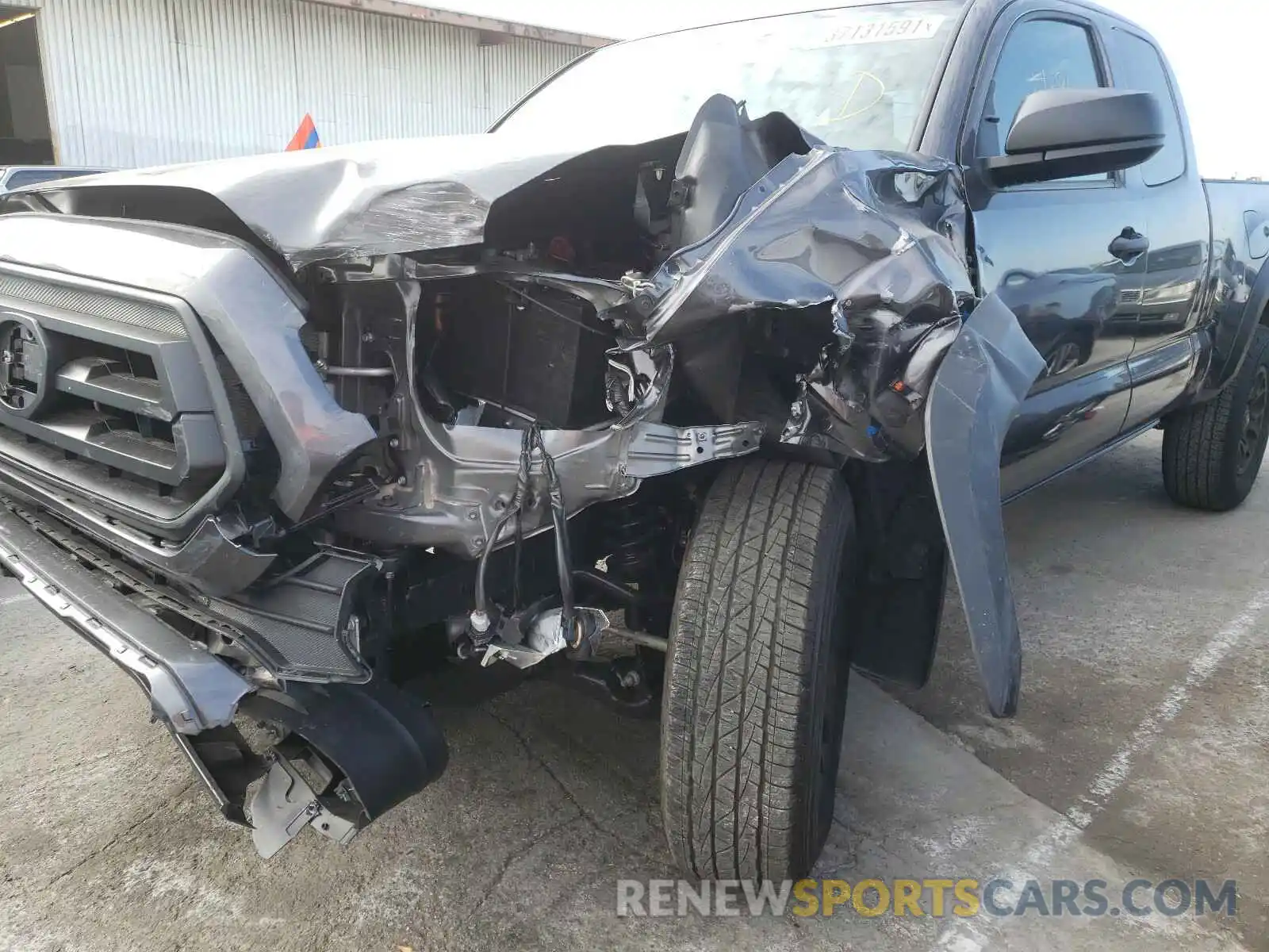 9 Photograph of a damaged car 3TYRX5GN7LT001511 TOYOTA TACOMA 2020