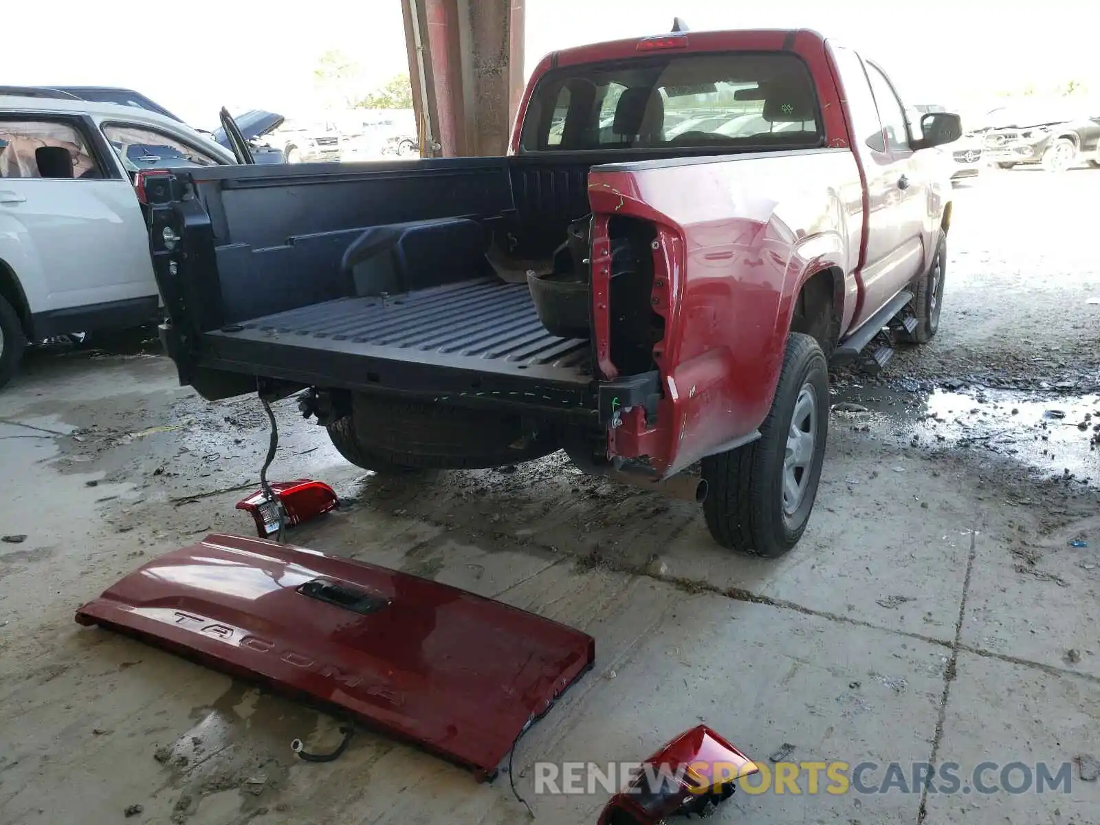 4 Photograph of a damaged car 3TYRX5GN8LT003753 TOYOTA TACOMA 2020