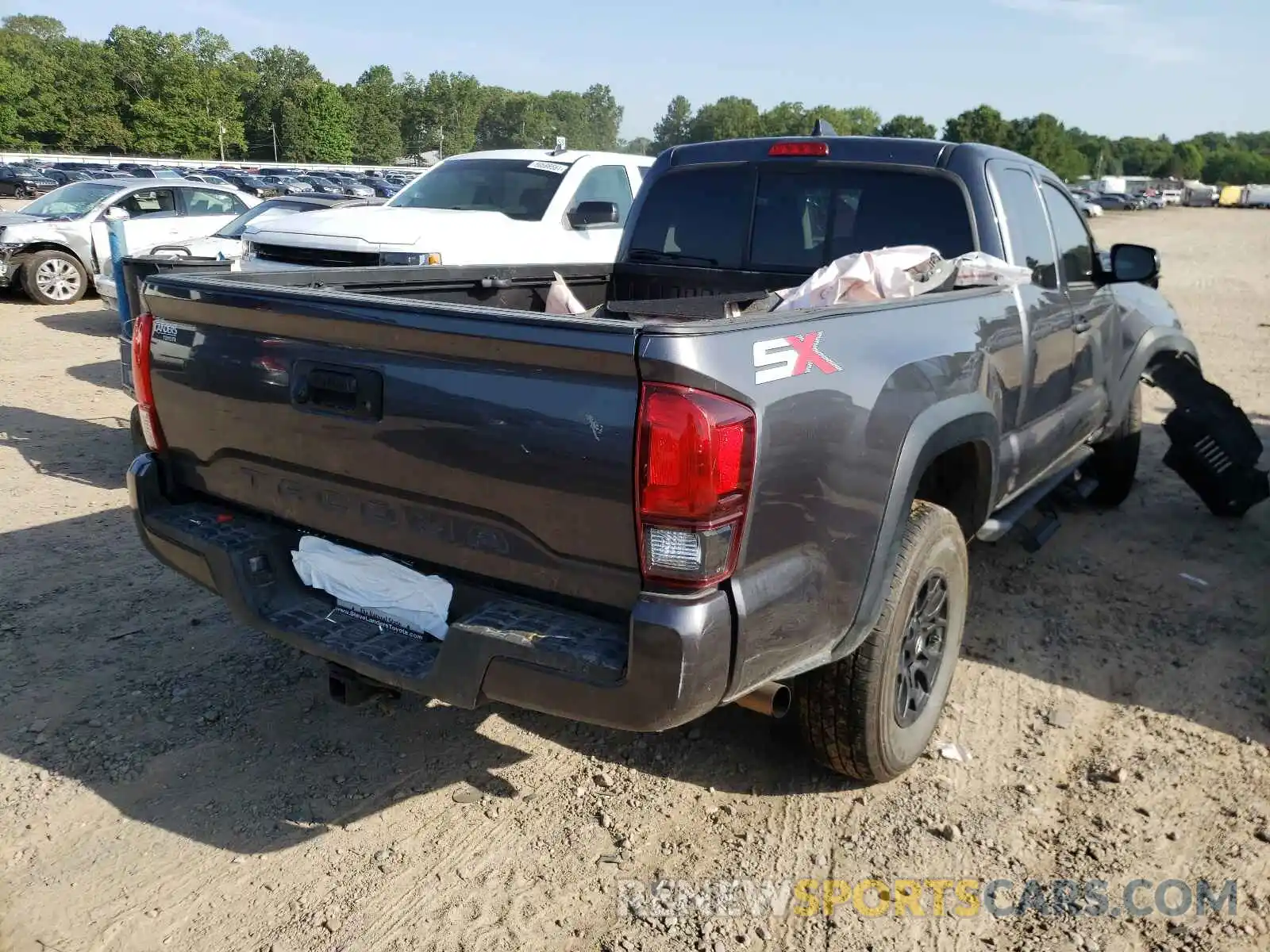 4 Photograph of a damaged car 3TYRX5GNXLT002572 TOYOTA TACOMA 2020