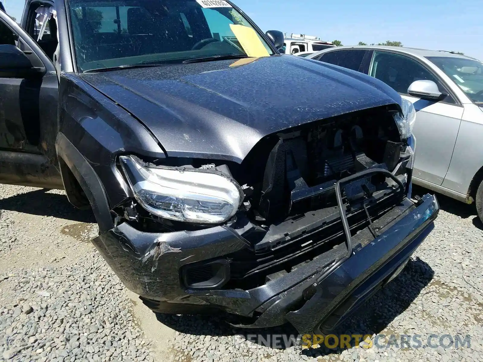 9 Photograph of a damaged car 3TYRZ5CN3LT000016 TOYOTA TACOMA 2020