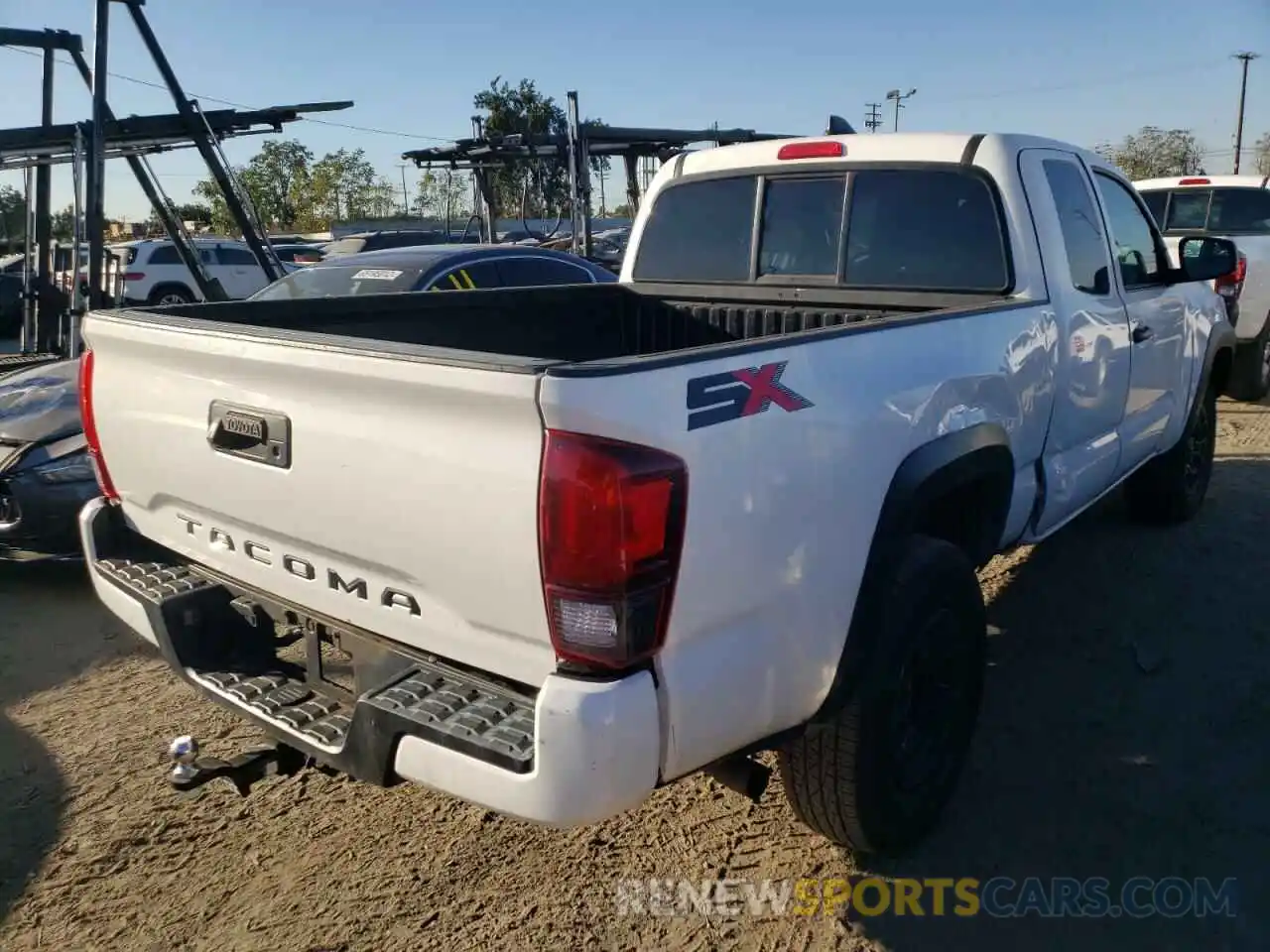 4 Photograph of a damaged car 3TYRZ5CN7LT000360 TOYOTA TACOMA 2020