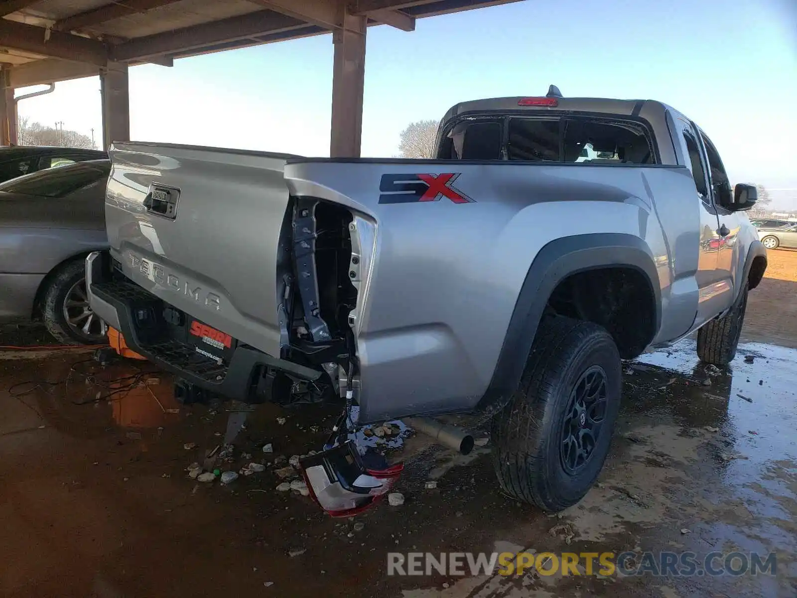 4 Photograph of a damaged car 3TYRZ5CNXLT002099 TOYOTA TACOMA 2020