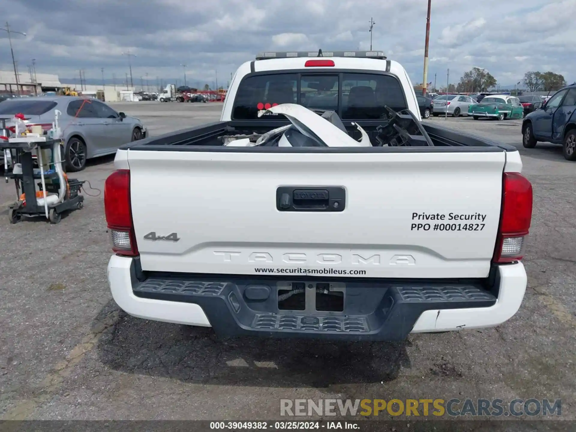 17 Photograph of a damaged car 3TYSX5EN0LT000978 TOYOTA TACOMA 2020