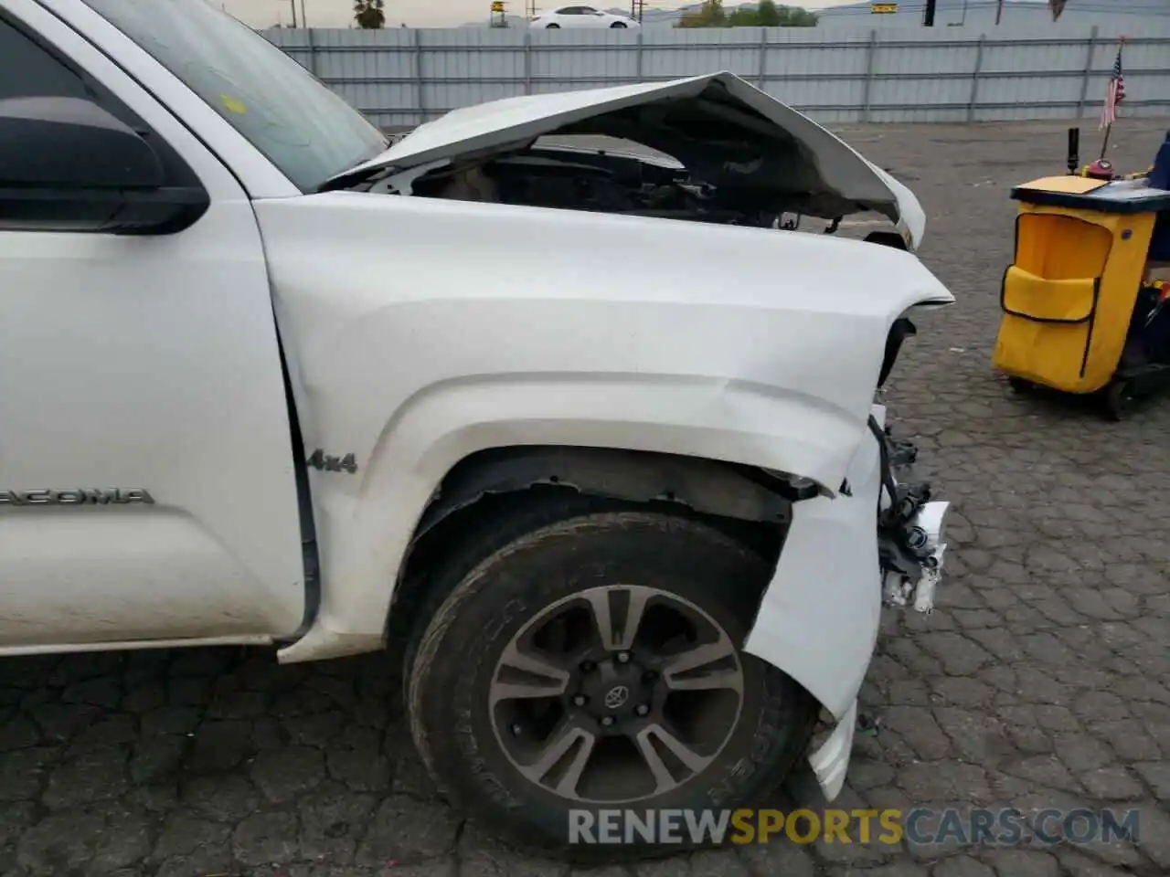 9 Photograph of a damaged car 3TYSX5EN5LT001706 TOYOTA TACOMA 2020