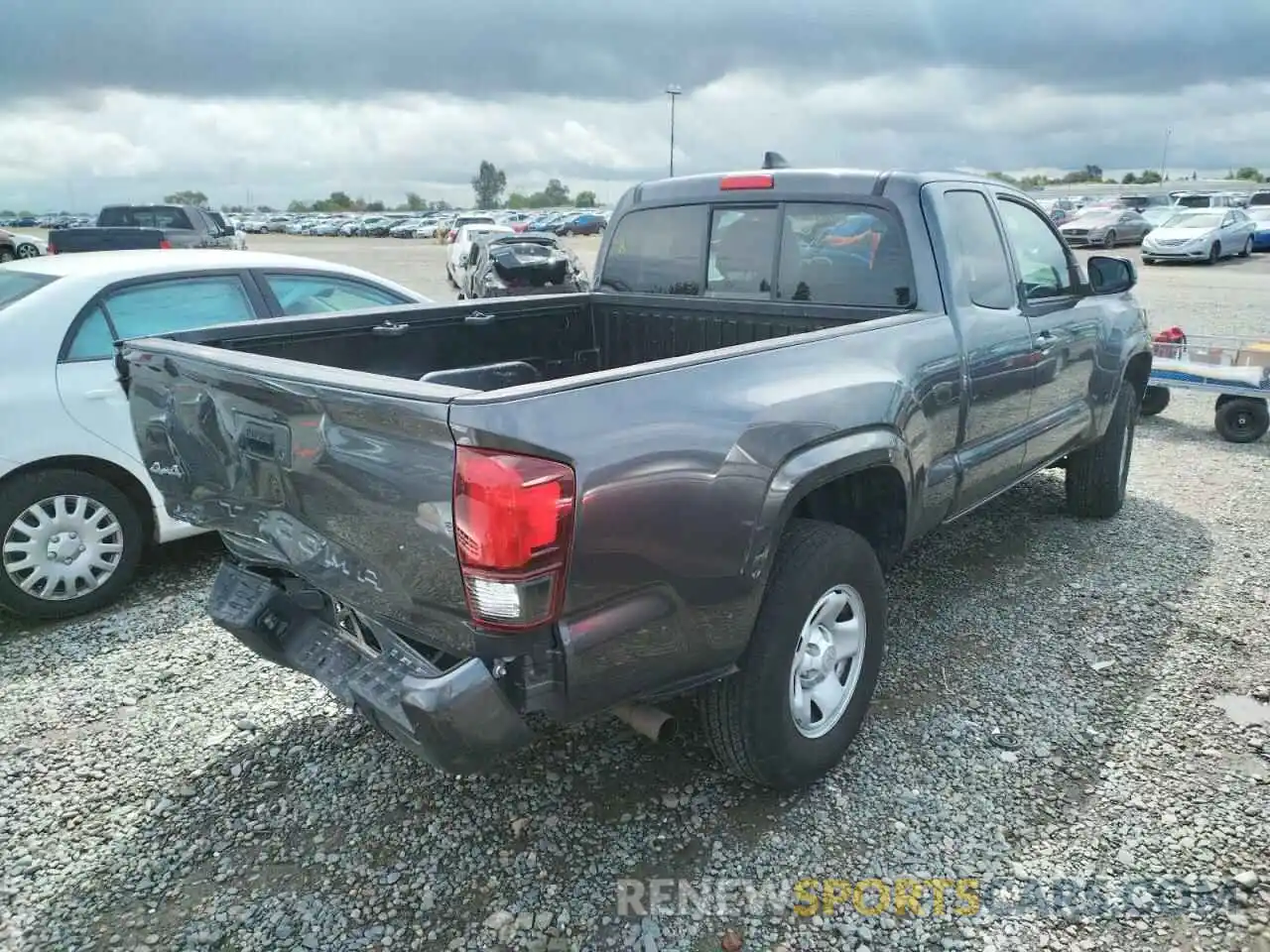 4 Photograph of a damaged car 3TYSX5EN6LT002041 TOYOTA TACOMA 2020