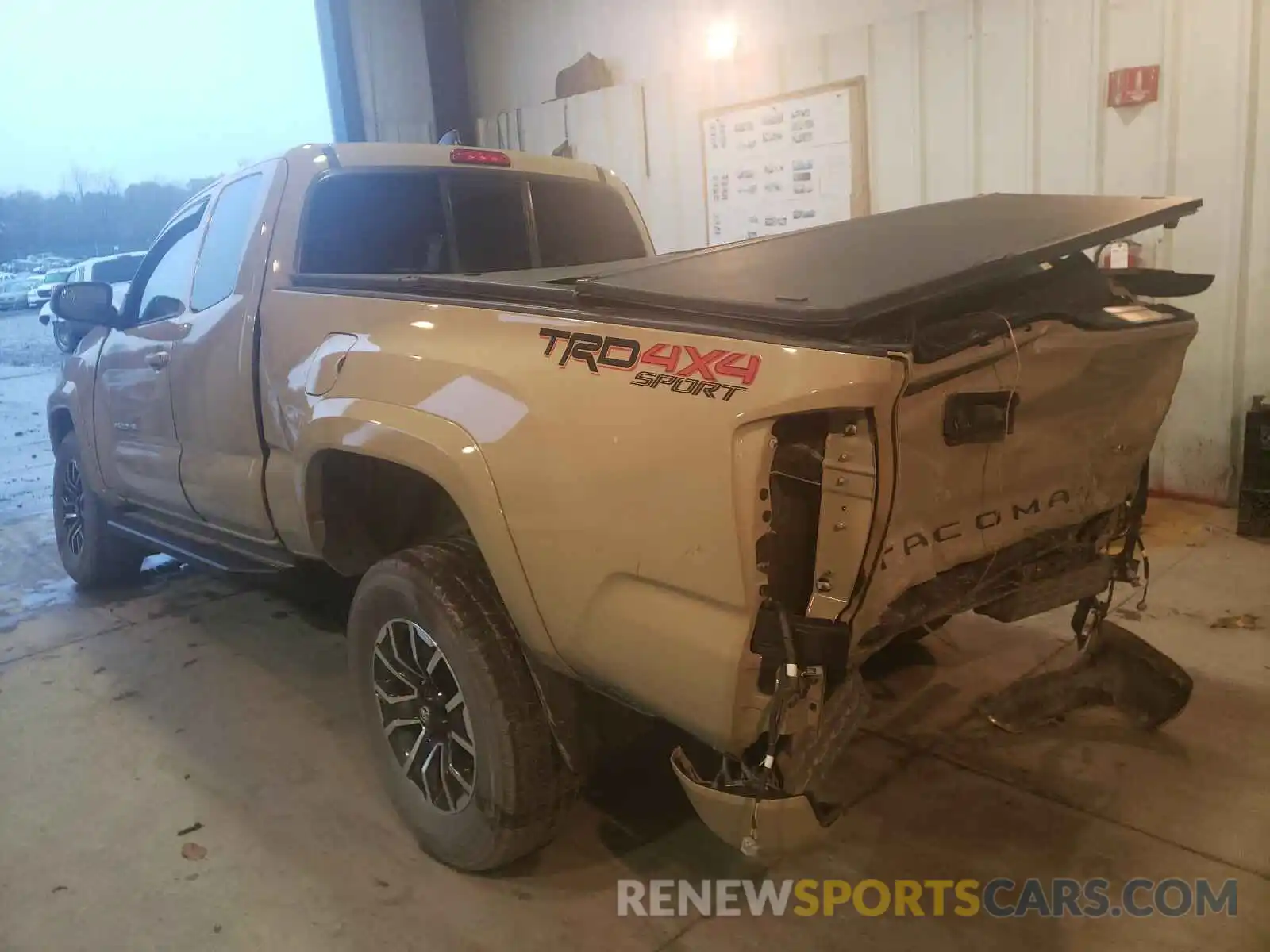 3 Photograph of a damaged car 3TYSZ5AN2LT000254 TOYOTA TACOMA 2020