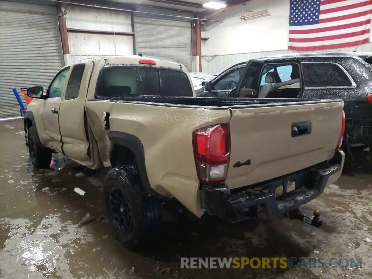 3 Photograph of a damaged car 3TYSZ5AN2LT004014 TOYOTA TACOMA 2020