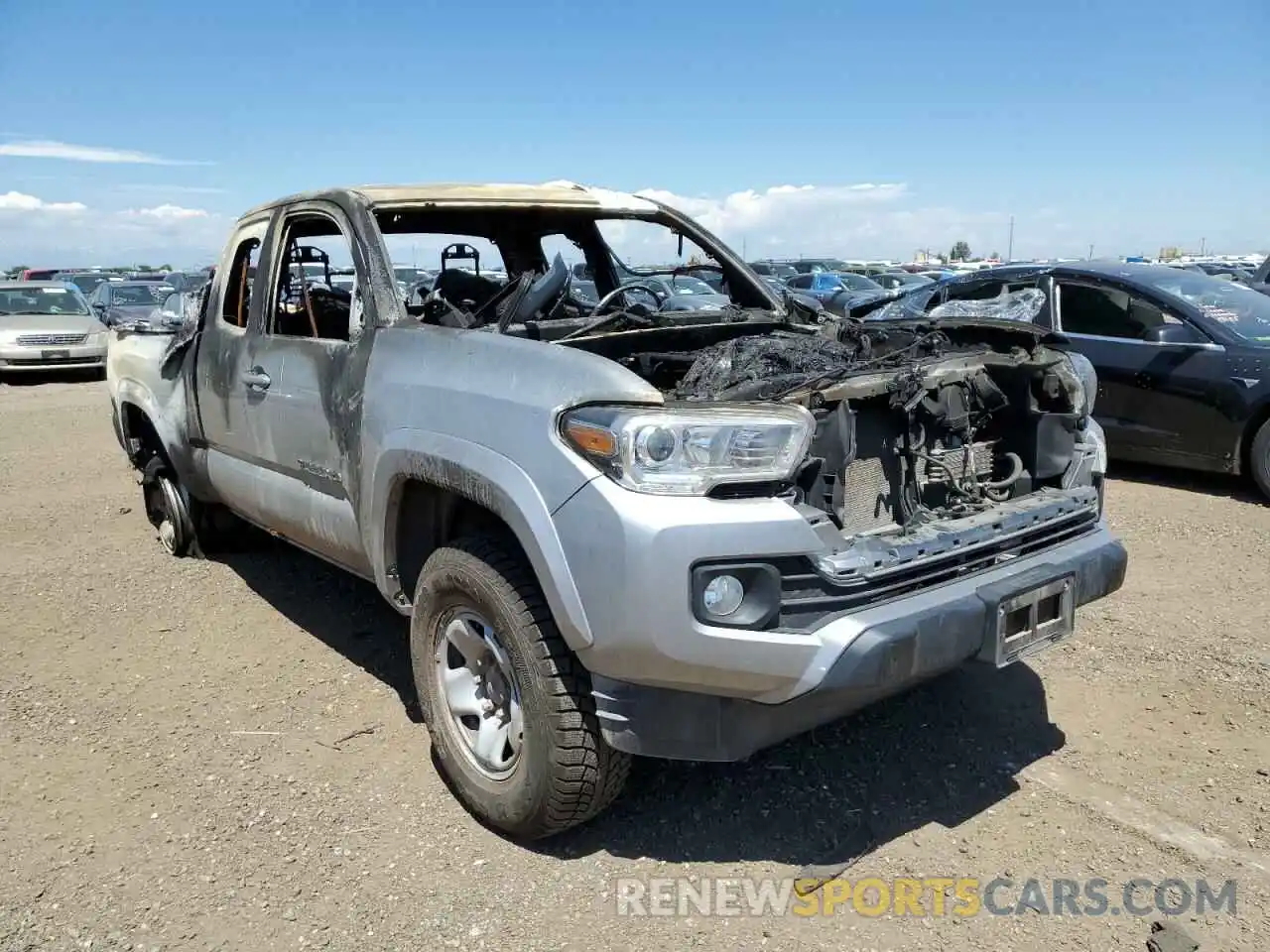 1 Photograph of a damaged car 3TYSZ5AN5LT000233 TOYOTA TACOMA 2020