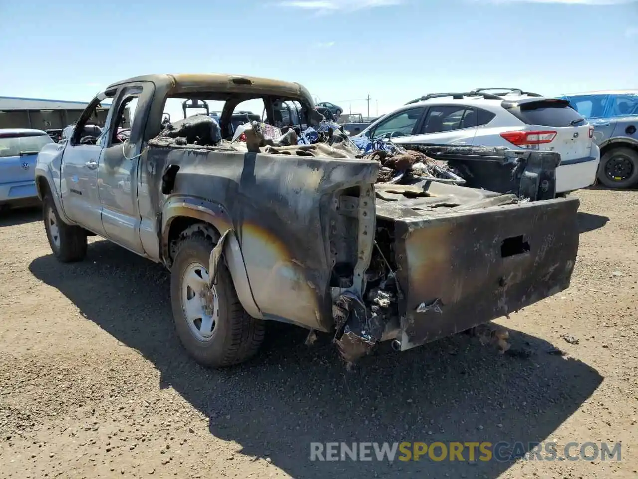 3 Photograph of a damaged car 3TYSZ5AN5LT000233 TOYOTA TACOMA 2020