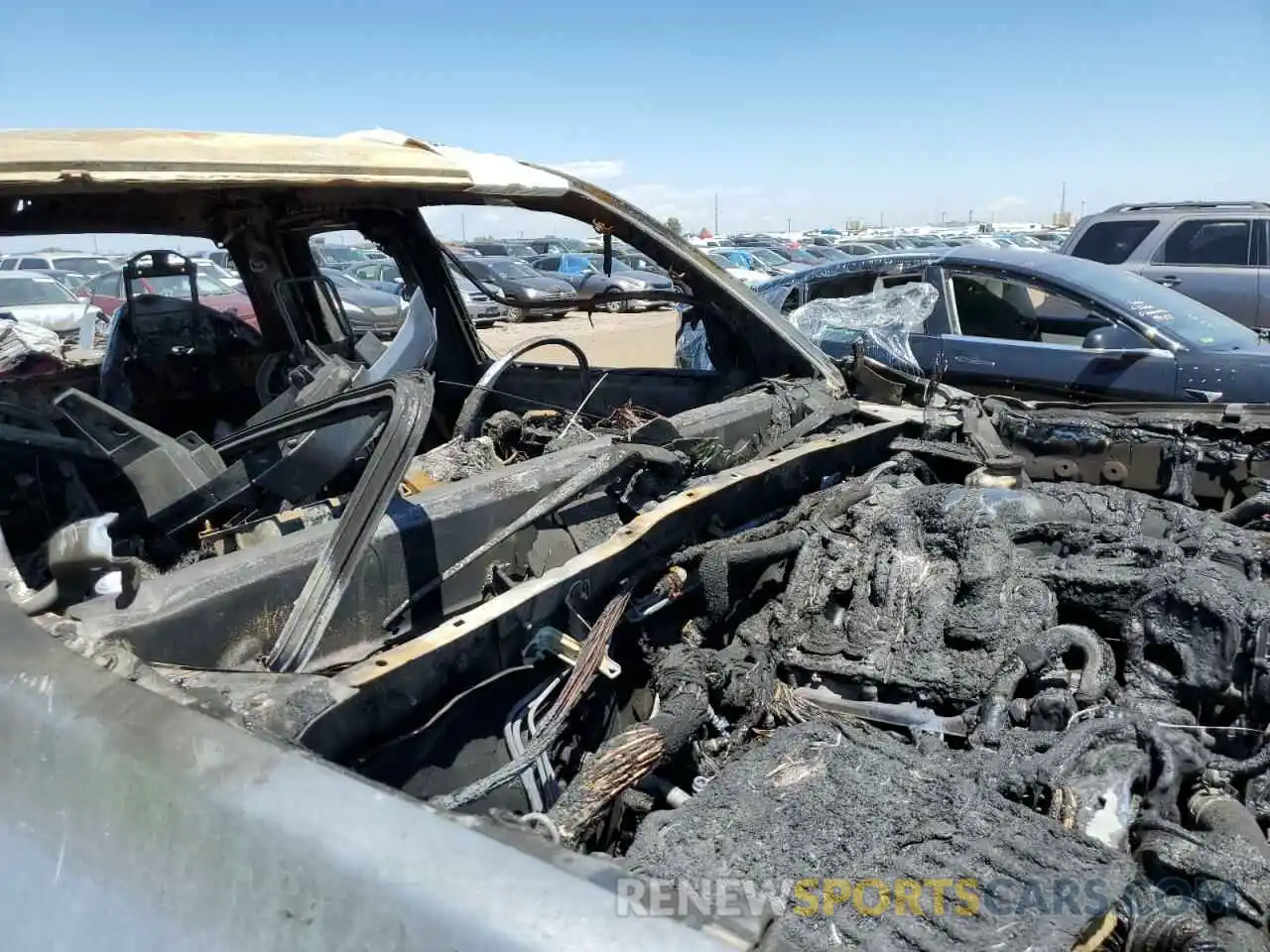 9 Photograph of a damaged car 3TYSZ5AN5LT000233 TOYOTA TACOMA 2020