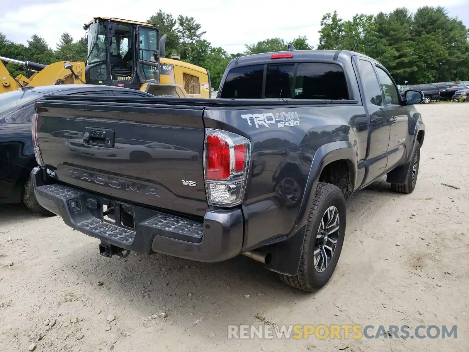 4 Photograph of a damaged car 3TYSZ5AN5LT001043 TOYOTA TACOMA 2020