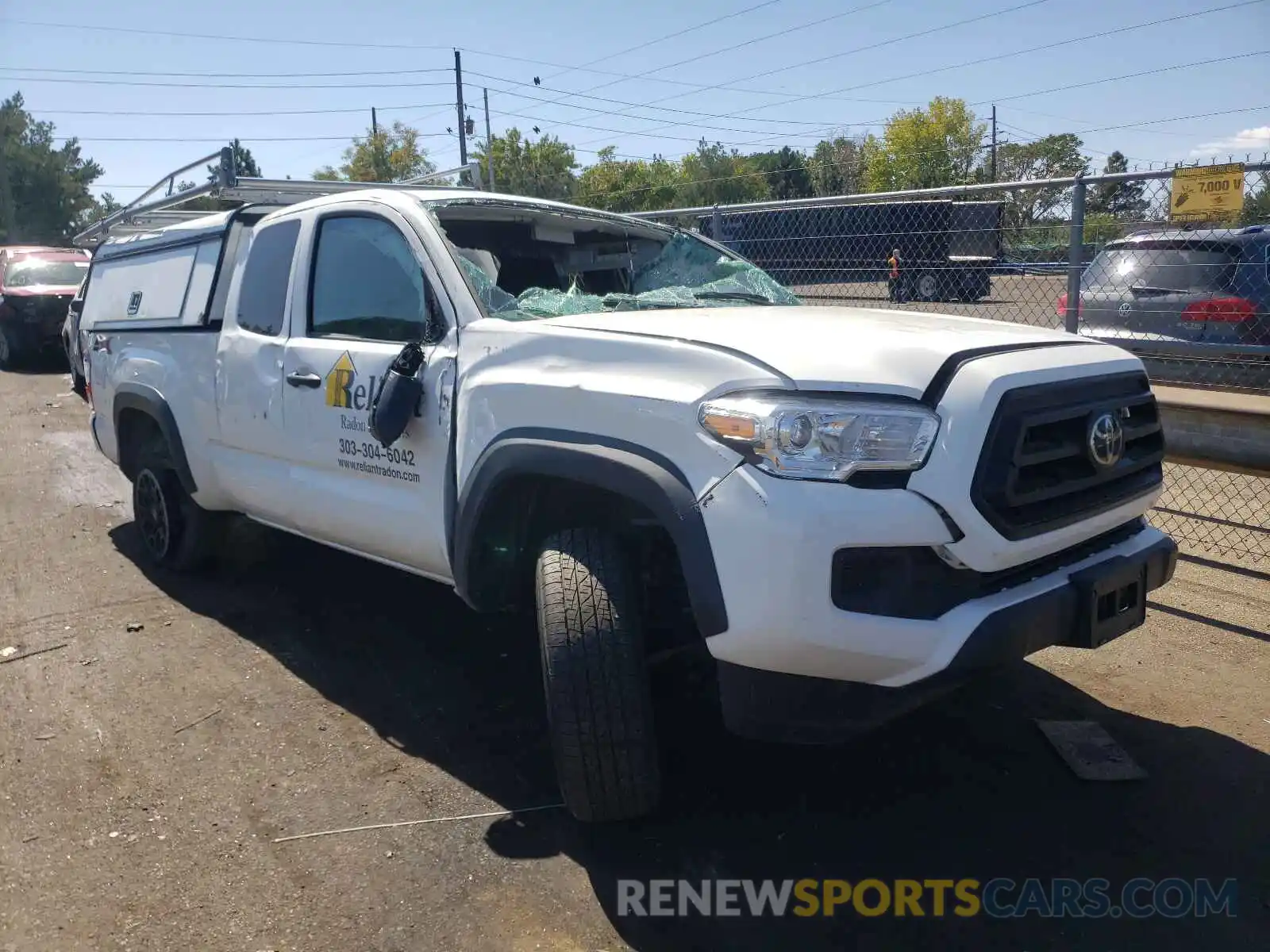 1 Photograph of a damaged car 3TYSZ5AN6LT001732 TOYOTA TACOMA 2020