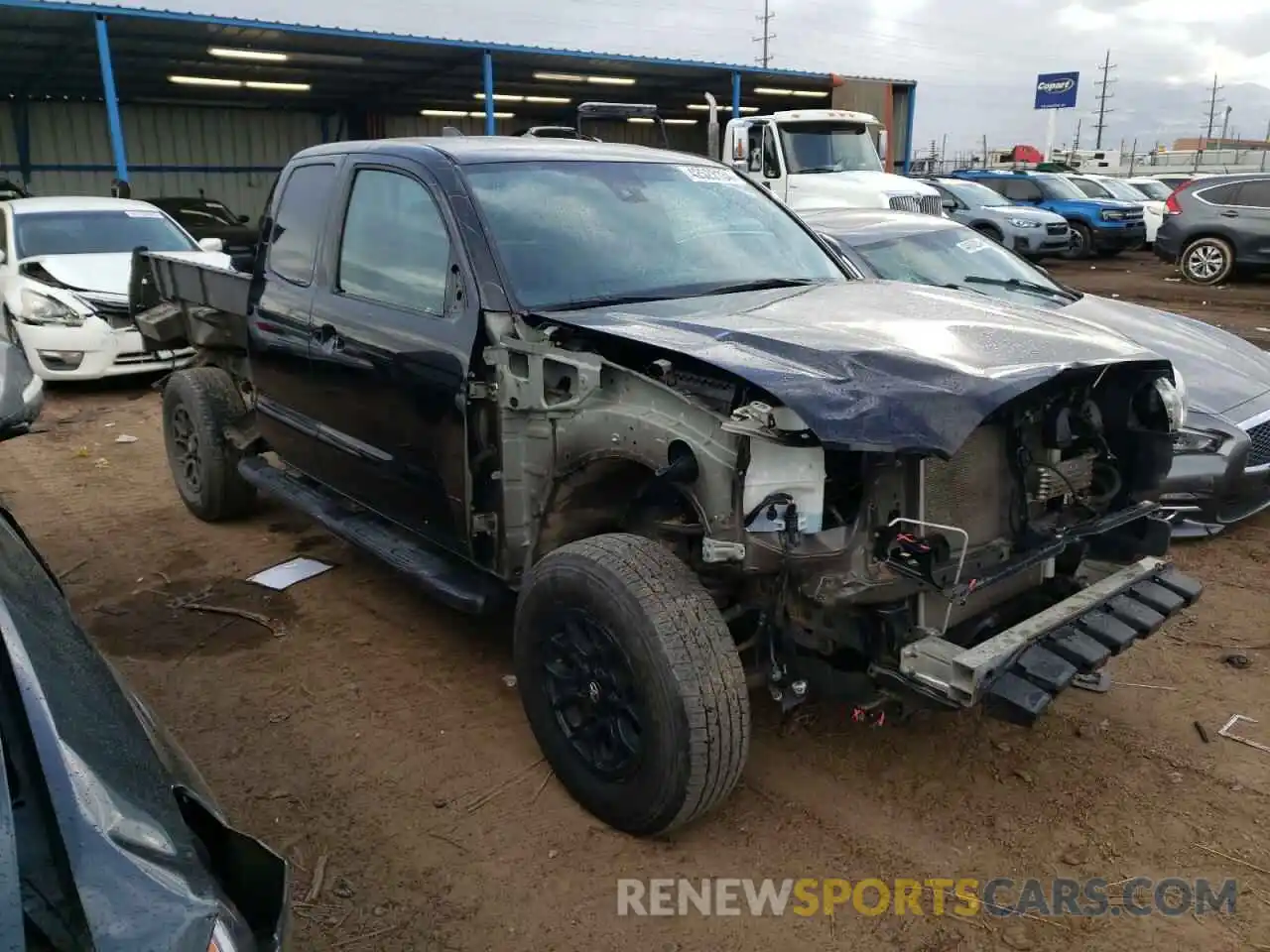 4 Photograph of a damaged car 3TYSZ5AN7LT000217 TOYOTA TACOMA 2020