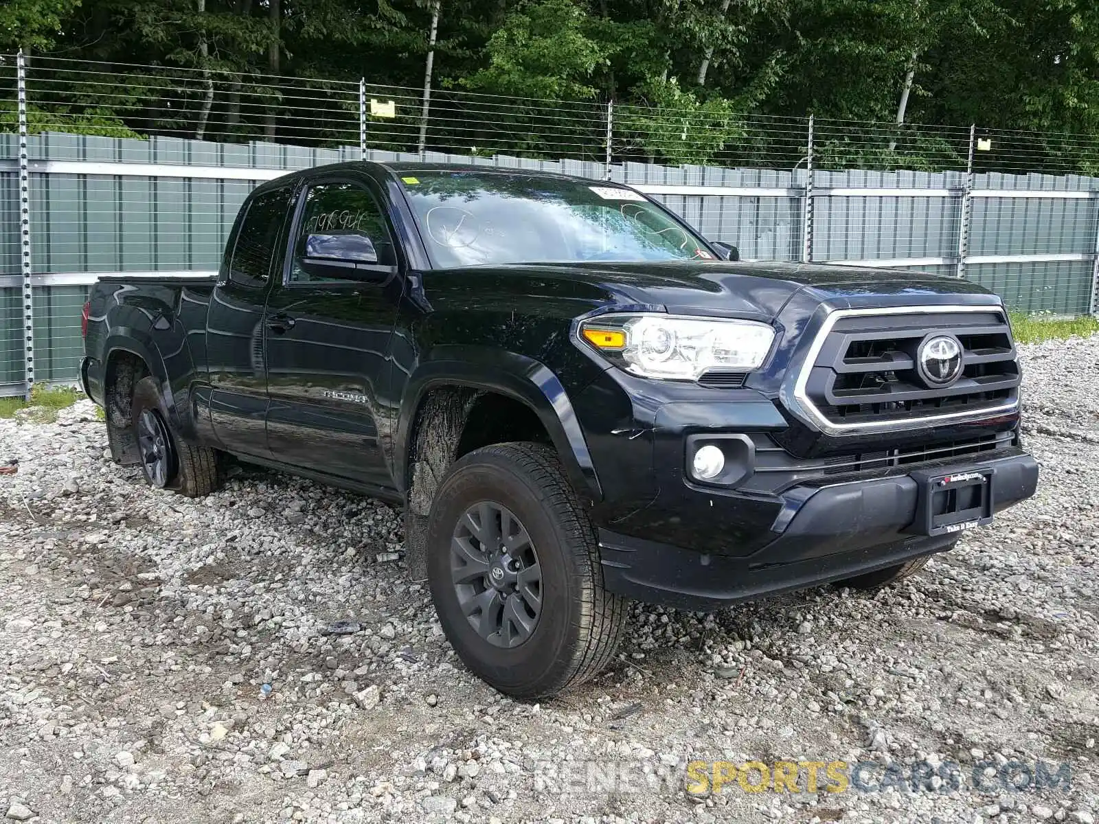 1 Photograph of a damaged car 3TYSZ5AN7LT000928 TOYOTA TACOMA 2020