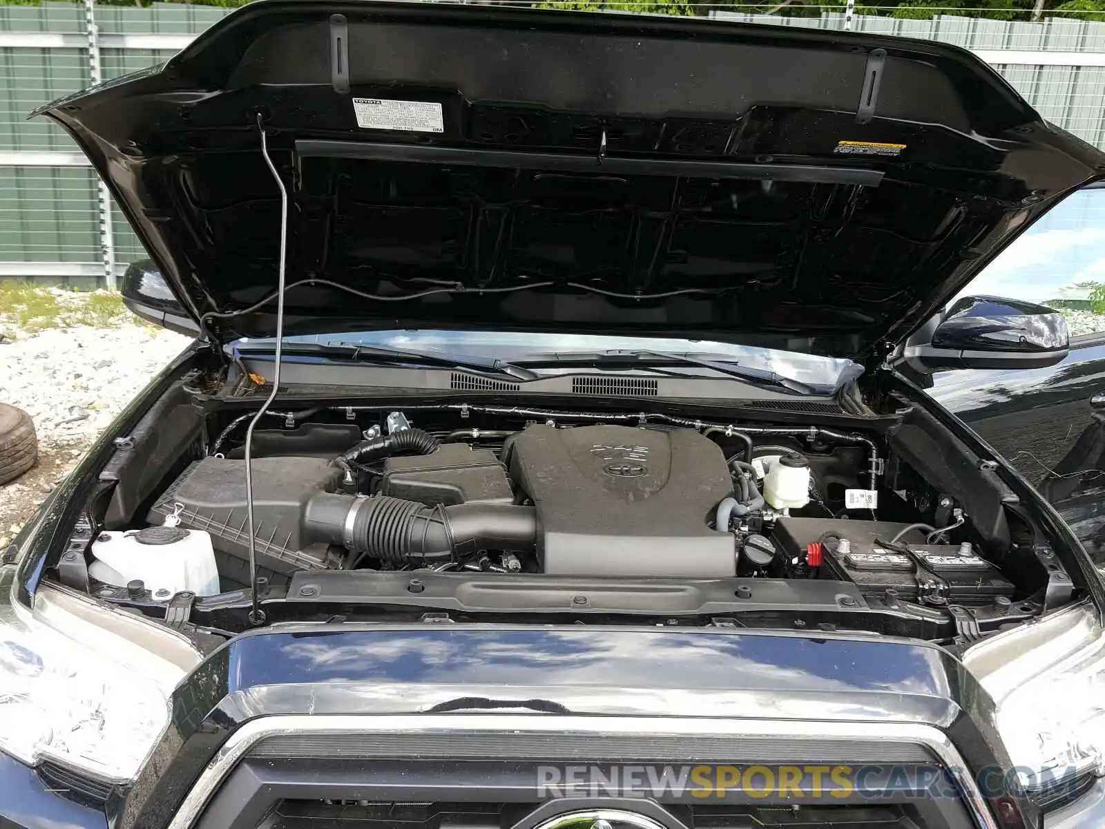 7 Photograph of a damaged car 3TYSZ5AN7LT000928 TOYOTA TACOMA 2020