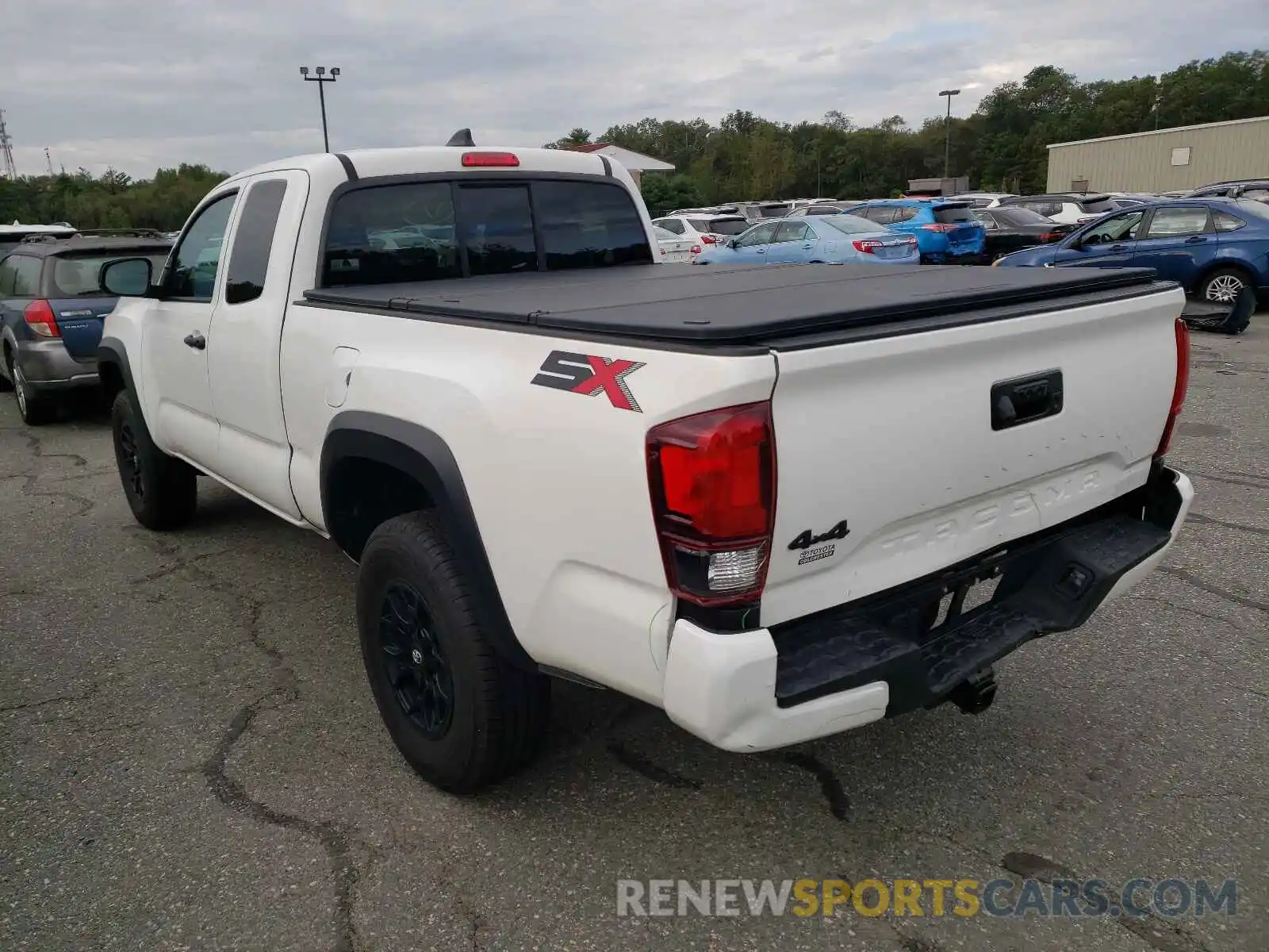 3 Photograph of a damaged car 3TYSZ5AN7LT002985 TOYOTA TACOMA 2020