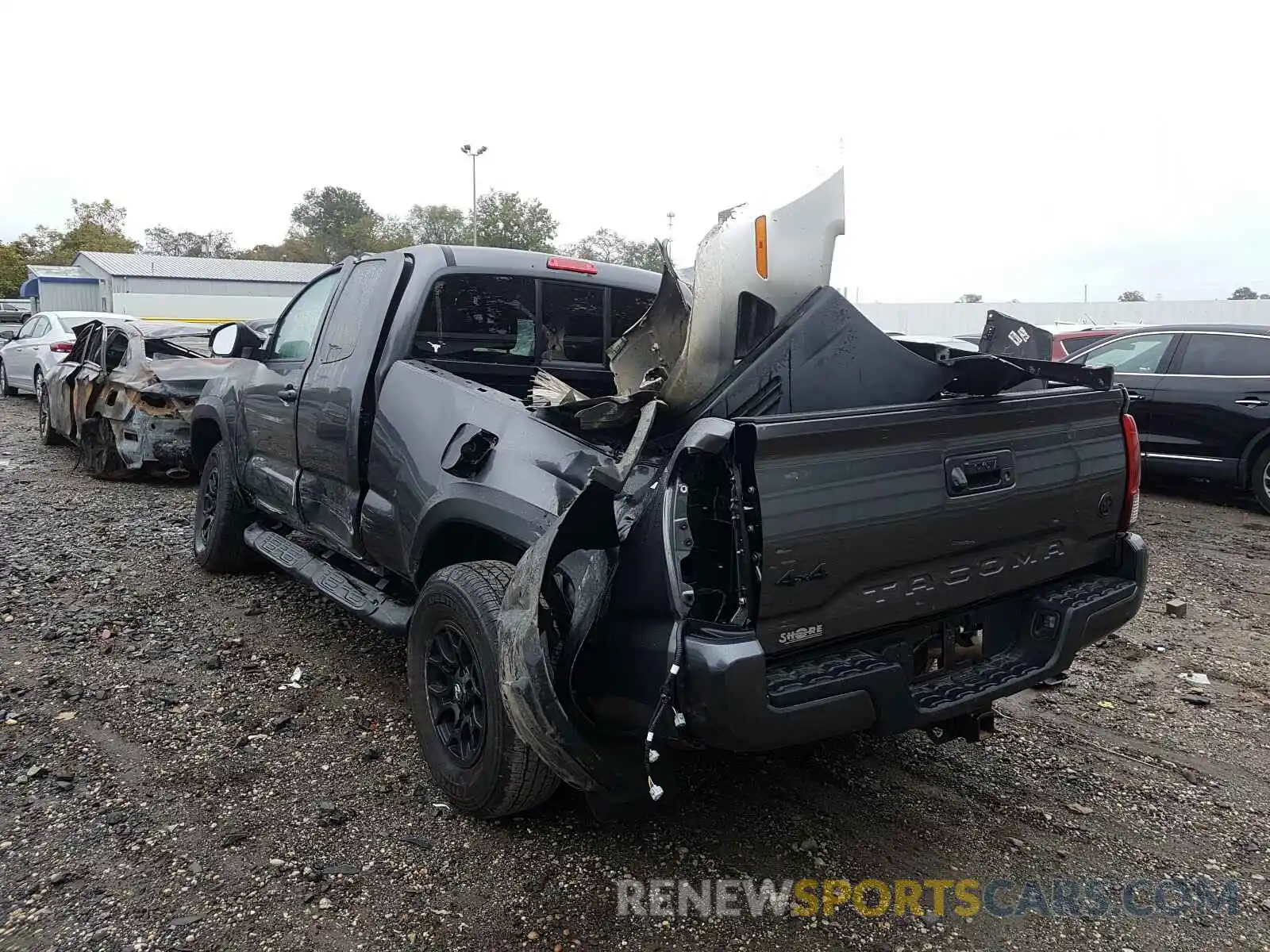 3 Photograph of a damaged car 3TYSZ5AN8LT000338 TOYOTA TACOMA 2020