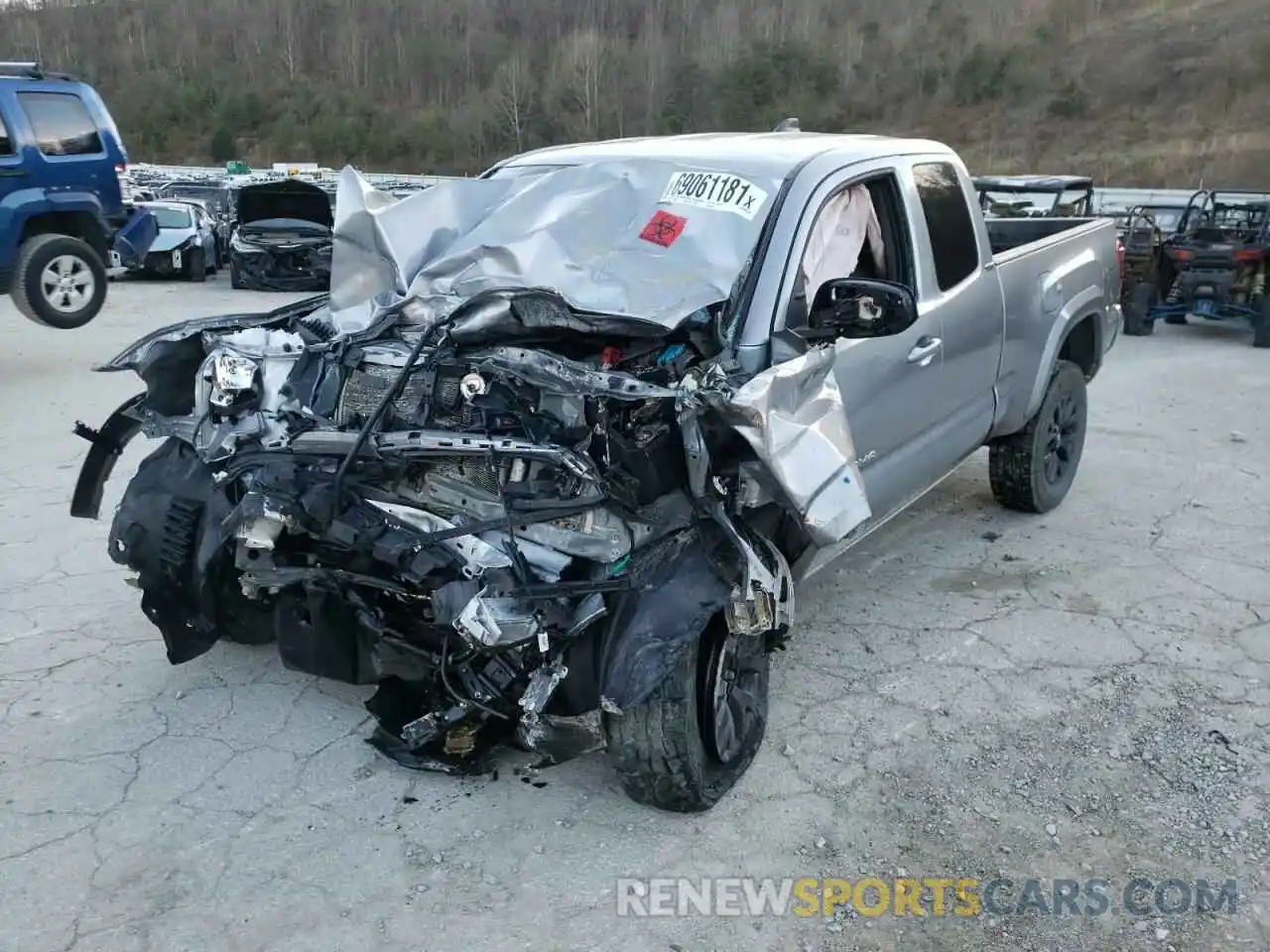 2 Photograph of a damaged car 3TYSZ5AN8LT001912 TOYOTA TACOMA 2020