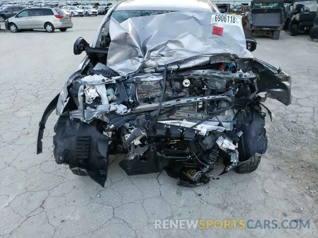 9 Photograph of a damaged car 3TYSZ5AN8LT001912 TOYOTA TACOMA 2020