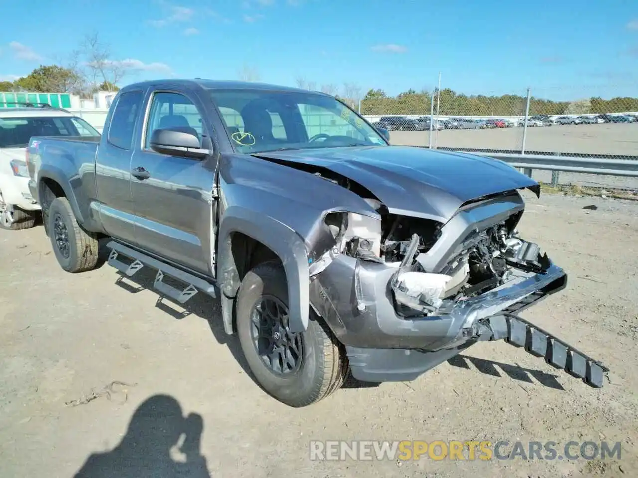 1 Photograph of a damaged car 3TYSZ5AN8LT004938 TOYOTA TACOMA 2020