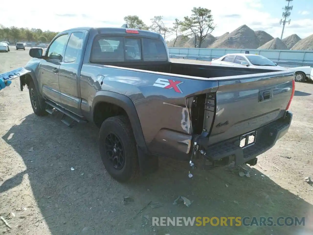 3 Photograph of a damaged car 3TYSZ5AN8LT004938 TOYOTA TACOMA 2020