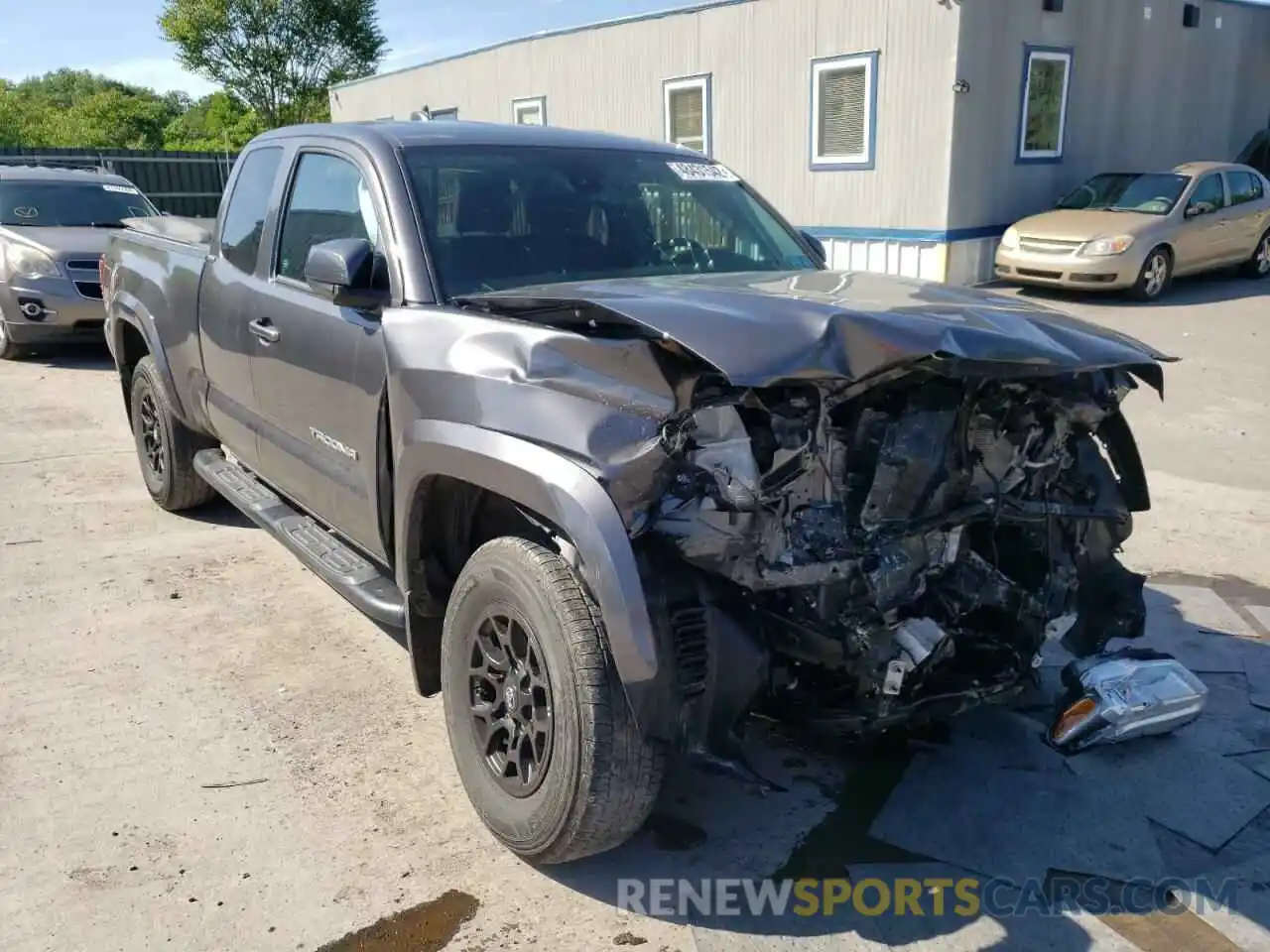 1 Photograph of a damaged car 3TYSZ5AN9LT002244 TOYOTA TACOMA 2020