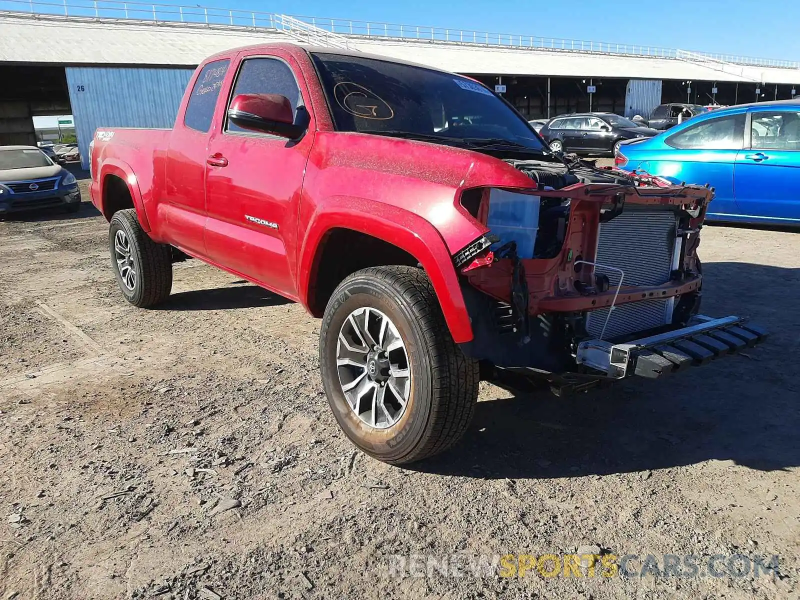 1 Photograph of a damaged car 3TYSZ5AN9LT004043 TOYOTA TACOMA 2020