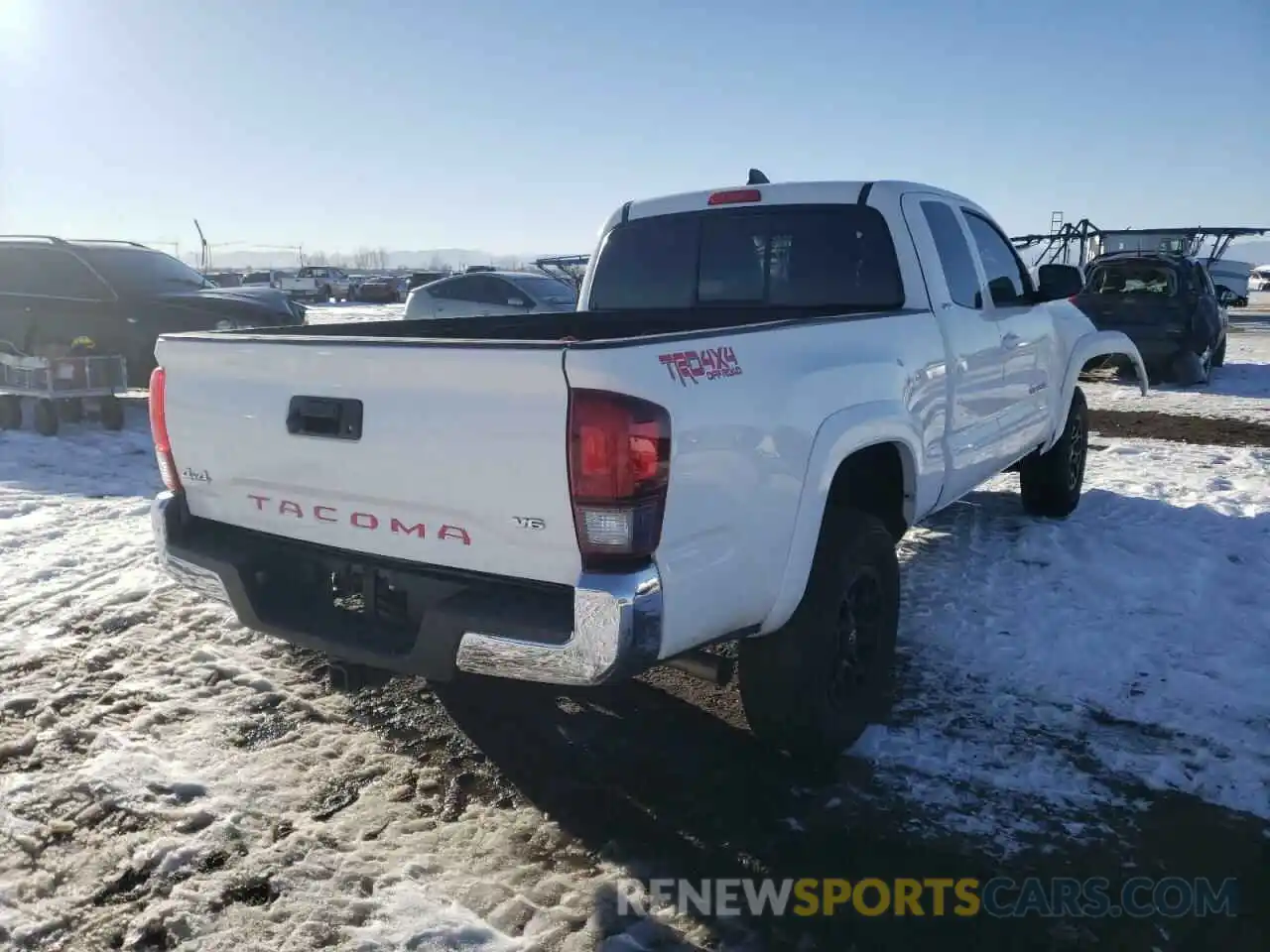 4 Photograph of a damaged car 3TYSZ5ANXLT001250 TOYOTA TACOMA 2020