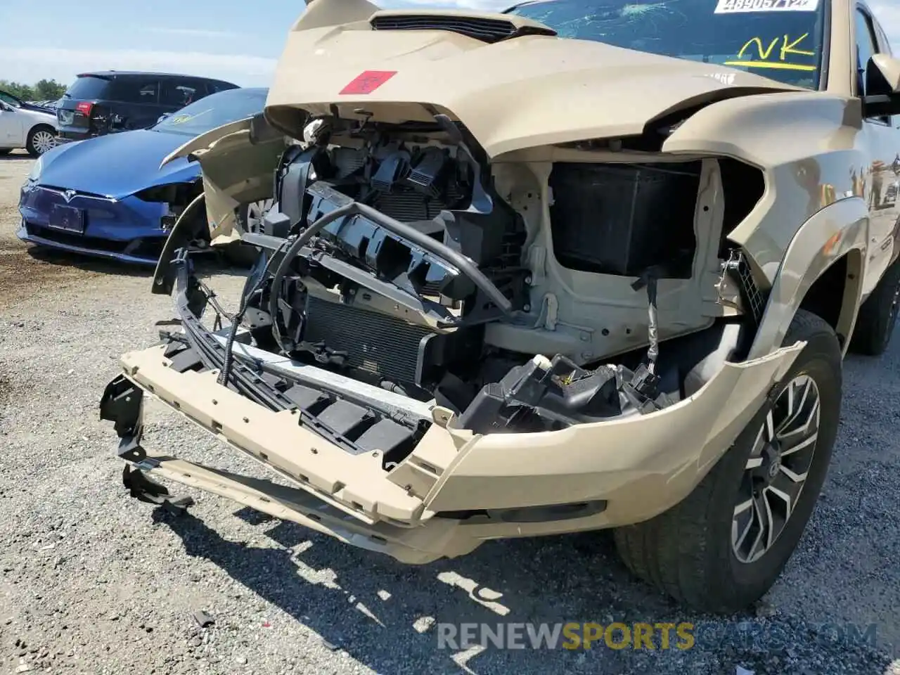 9 Photograph of a damaged car 3TYSZ5ANXLT001894 TOYOTA TACOMA 2020