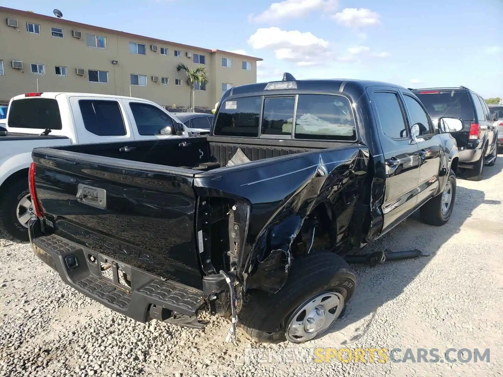 4 Photograph of a damaged car 5TFAX5GN0LX181255 TOYOTA TACOMA 2020