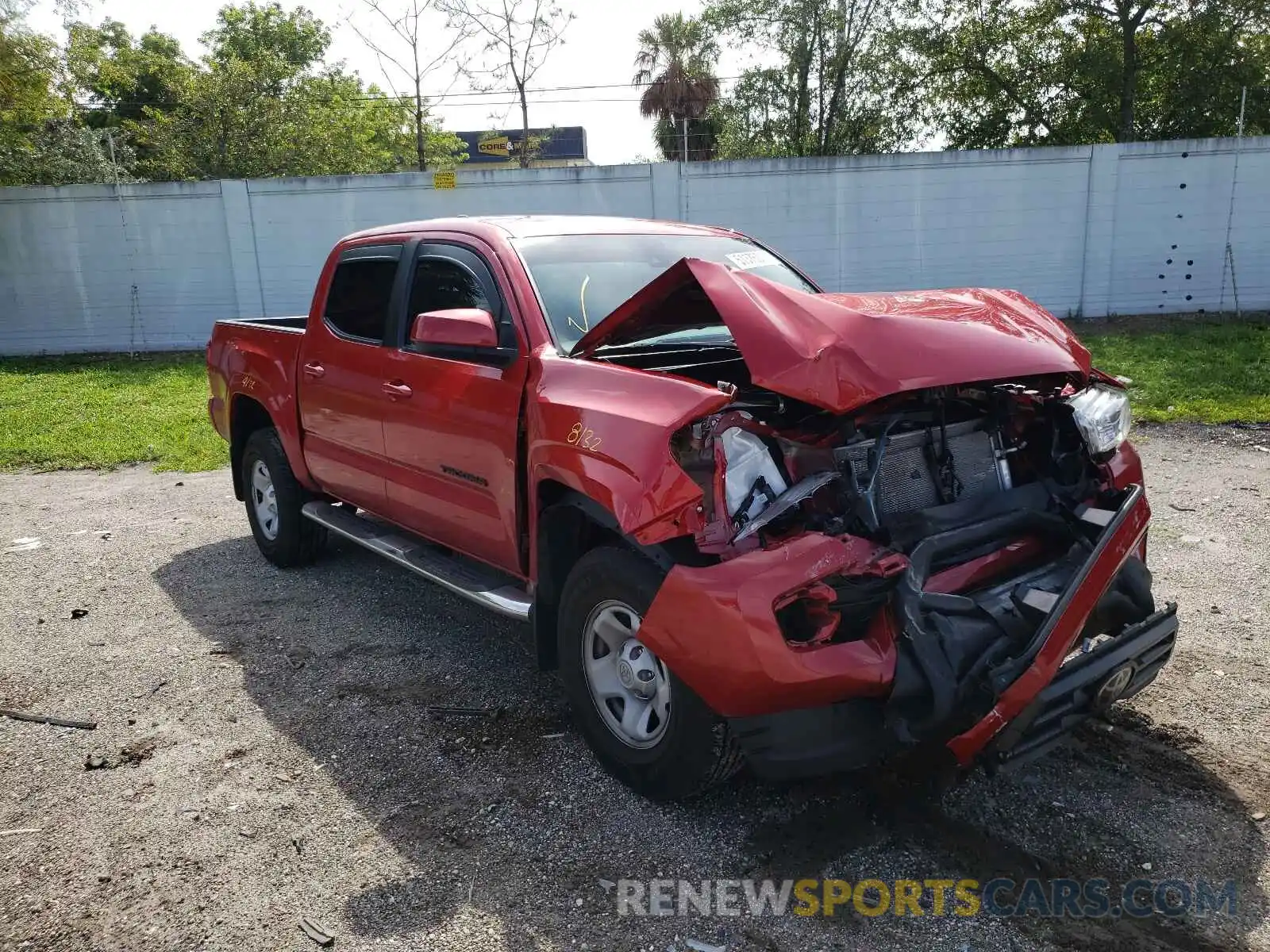 1 Photograph of a damaged car 5TFAX5GN0LX181725 TOYOTA TACOMA 2020