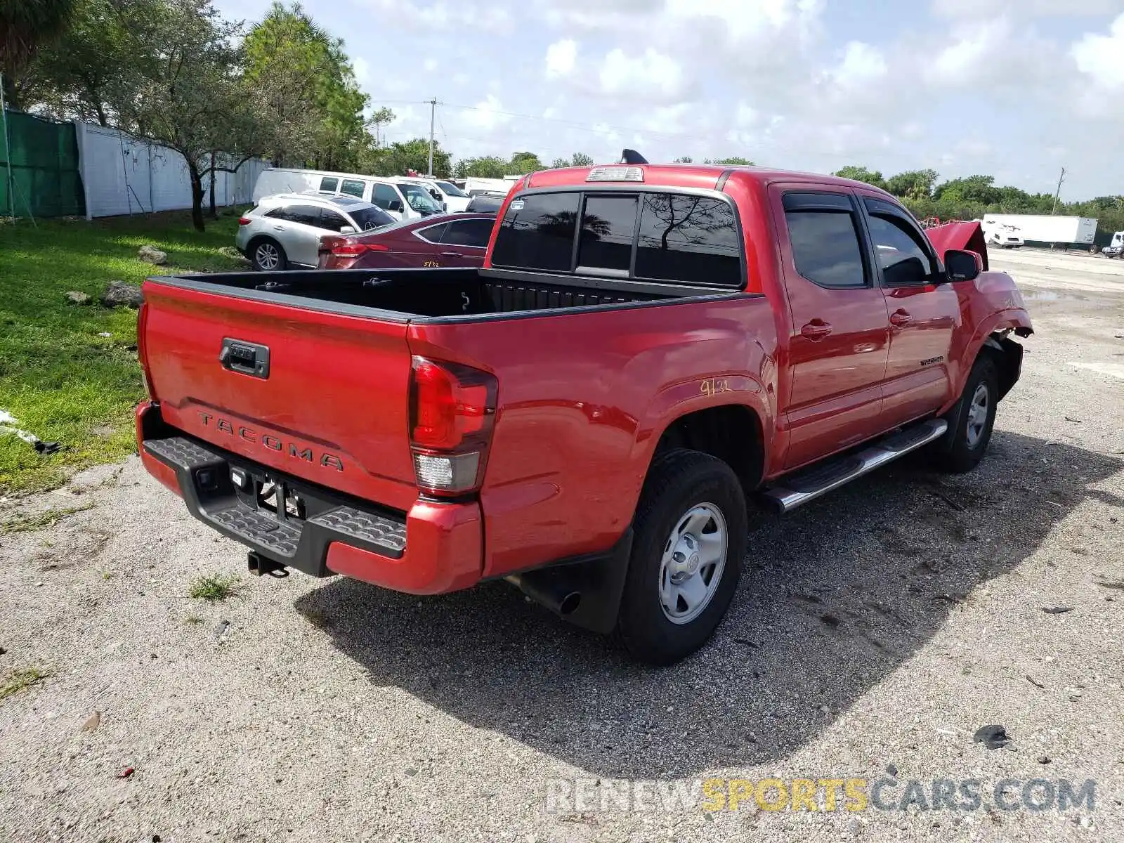 4 Photograph of a damaged car 5TFAX5GN0LX181725 TOYOTA TACOMA 2020