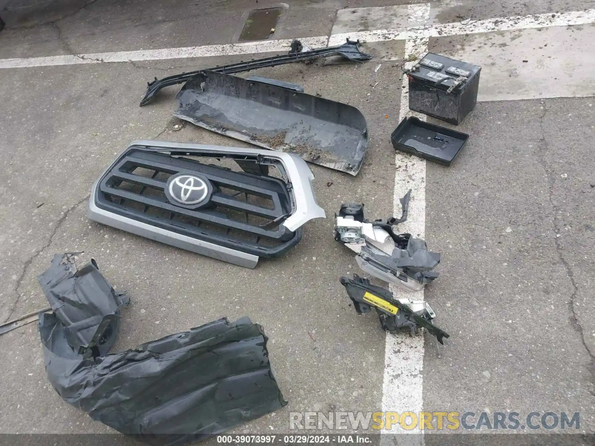 11 Фотография поврежденного автомобиля 5TFAX5GN0LX186830 TOYOTA TACOMA 2020