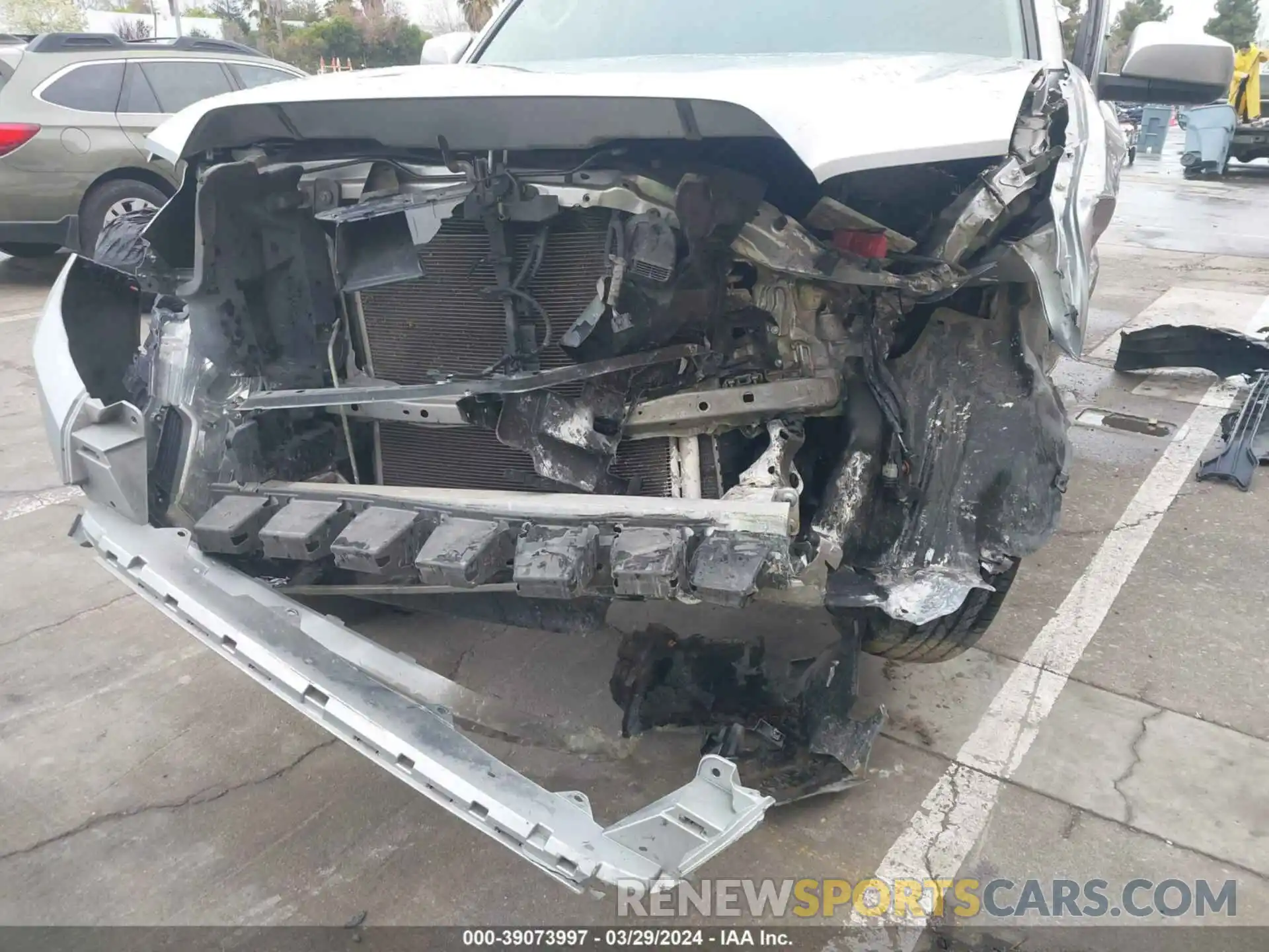 6 Фотография поврежденного автомобиля 5TFAX5GN0LX186830 TOYOTA TACOMA 2020