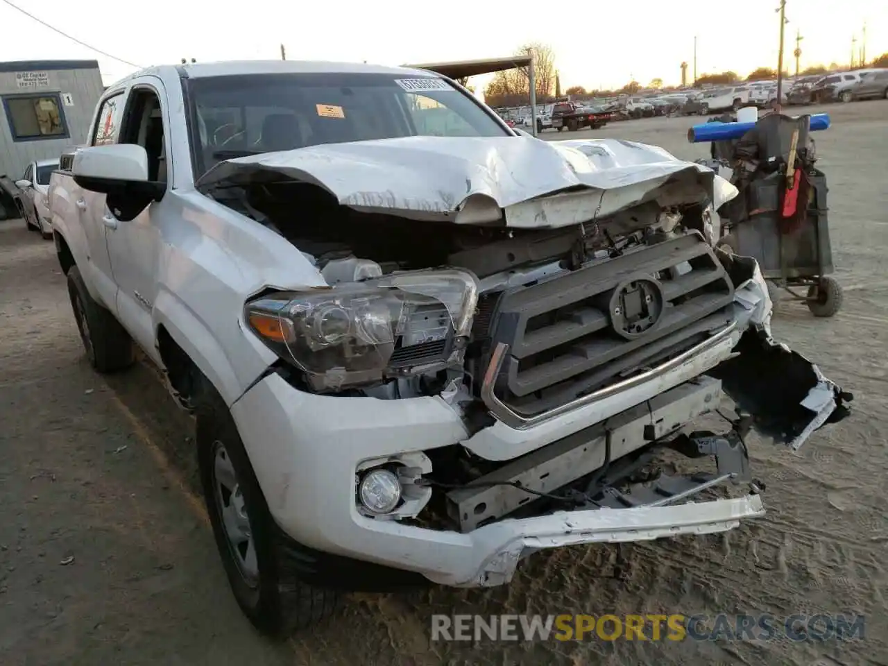 1 Photograph of a damaged car 5TFAX5GN1LX176081 TOYOTA TACOMA 2020