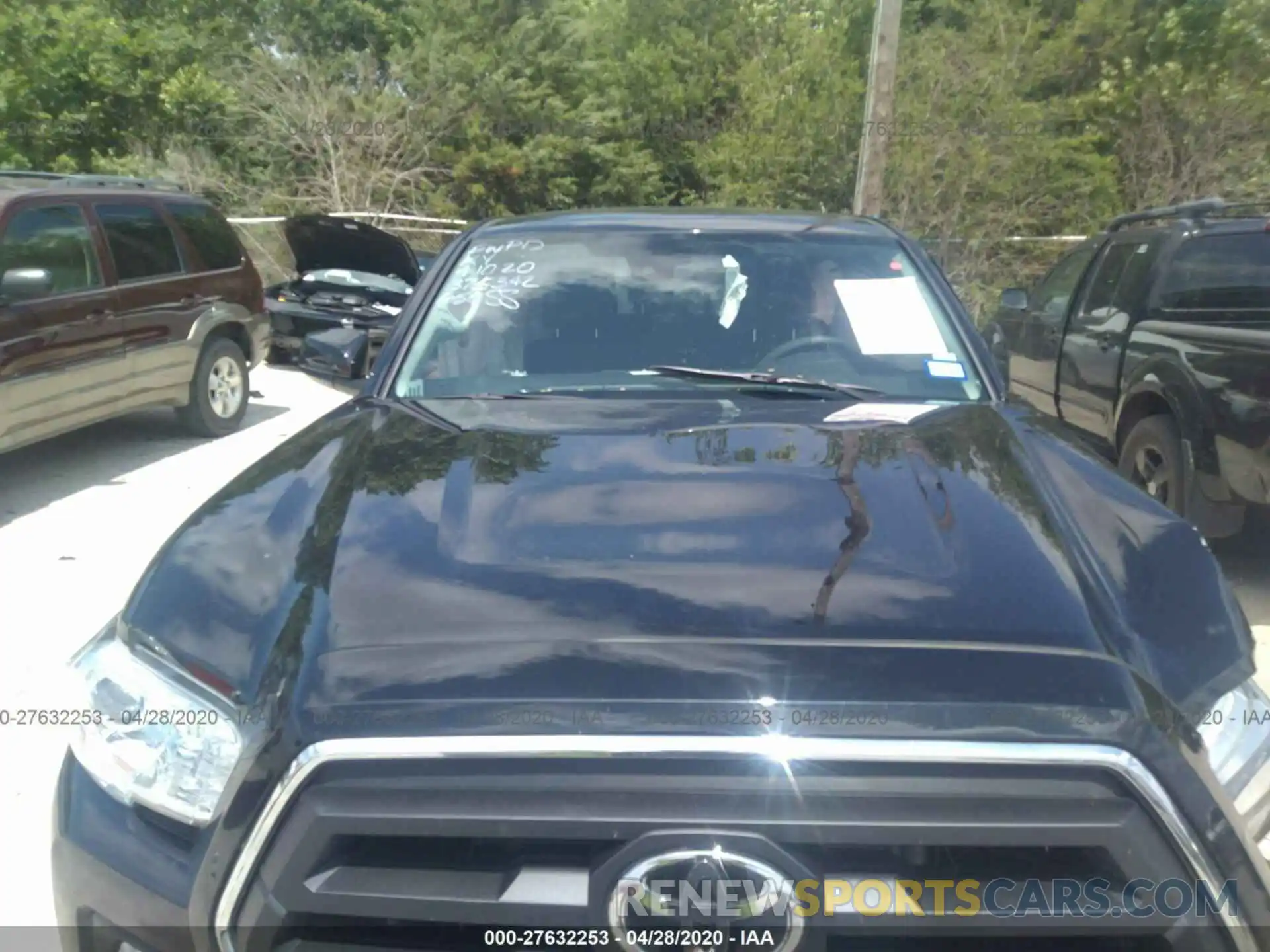 10 Photograph of a damaged car 5TFAX5GN1LX179305 TOYOTA TACOMA 2020