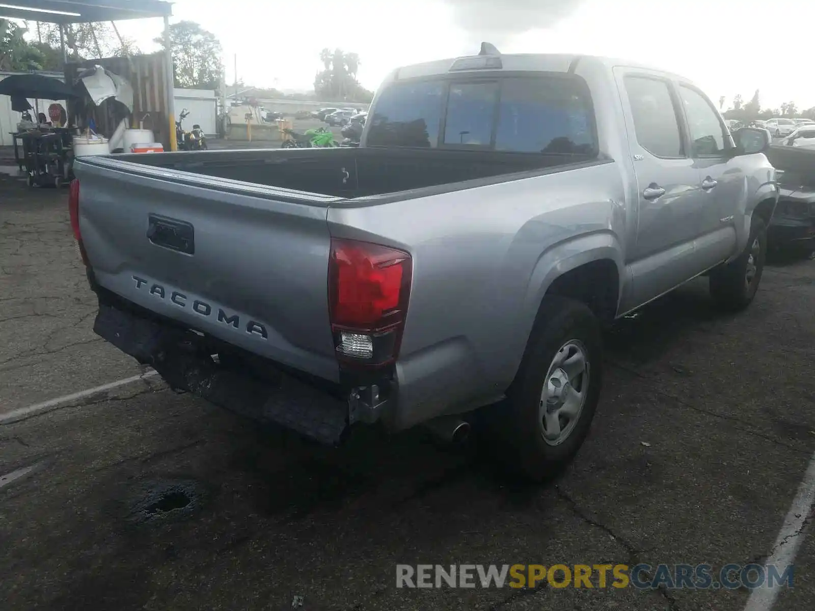 4 Photograph of a damaged car 5TFAX5GN1LX183564 TOYOTA TACOMA 2020