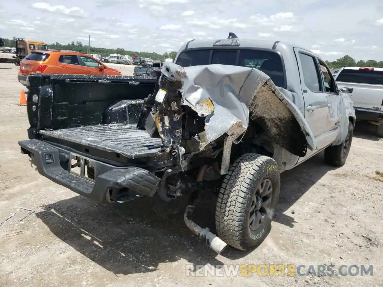 4 Photograph of a damaged car 5TFAX5GN1LX185007 TOYOTA TACOMA 2020